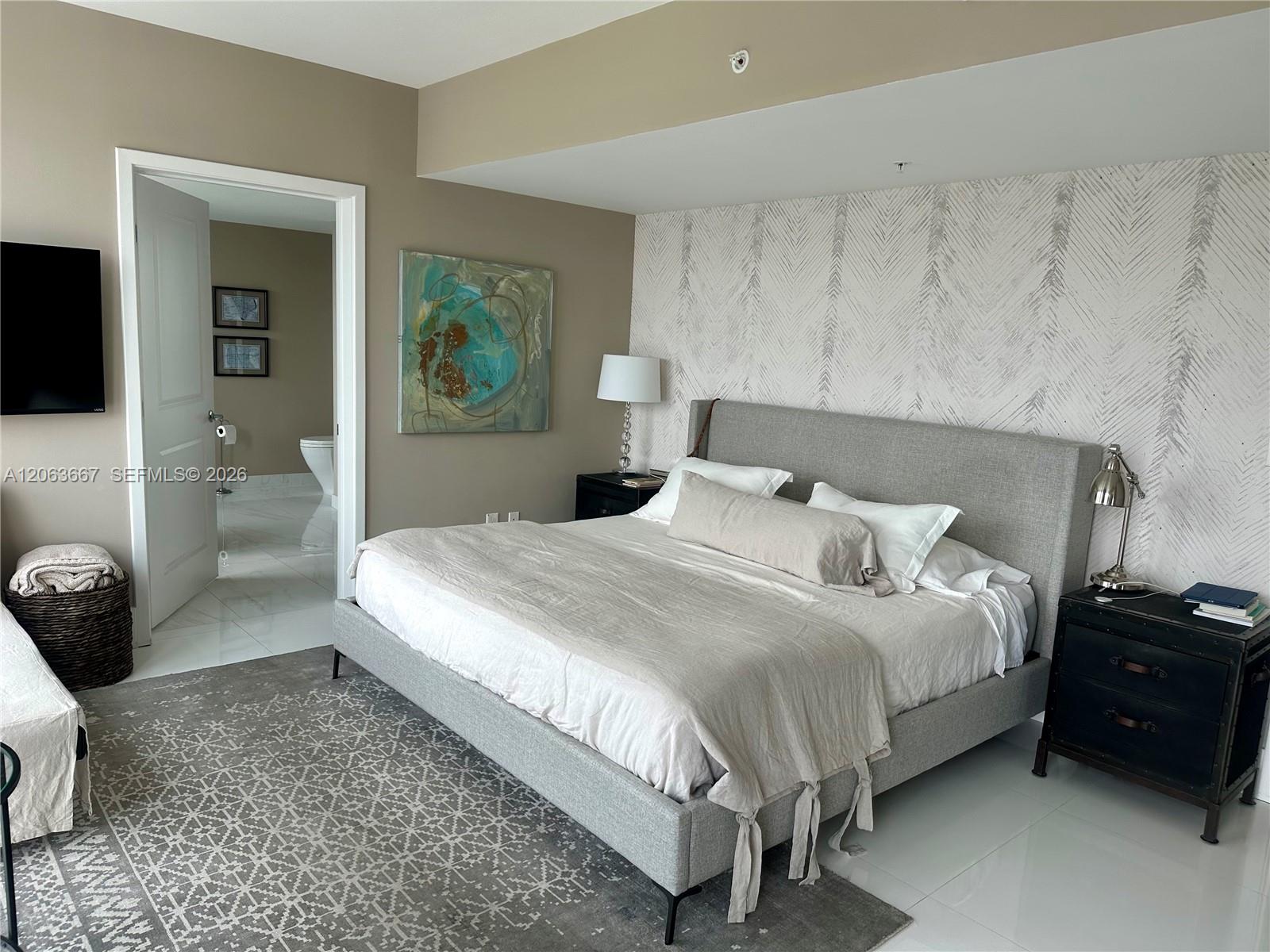 400 Sunny Isles Boulevard