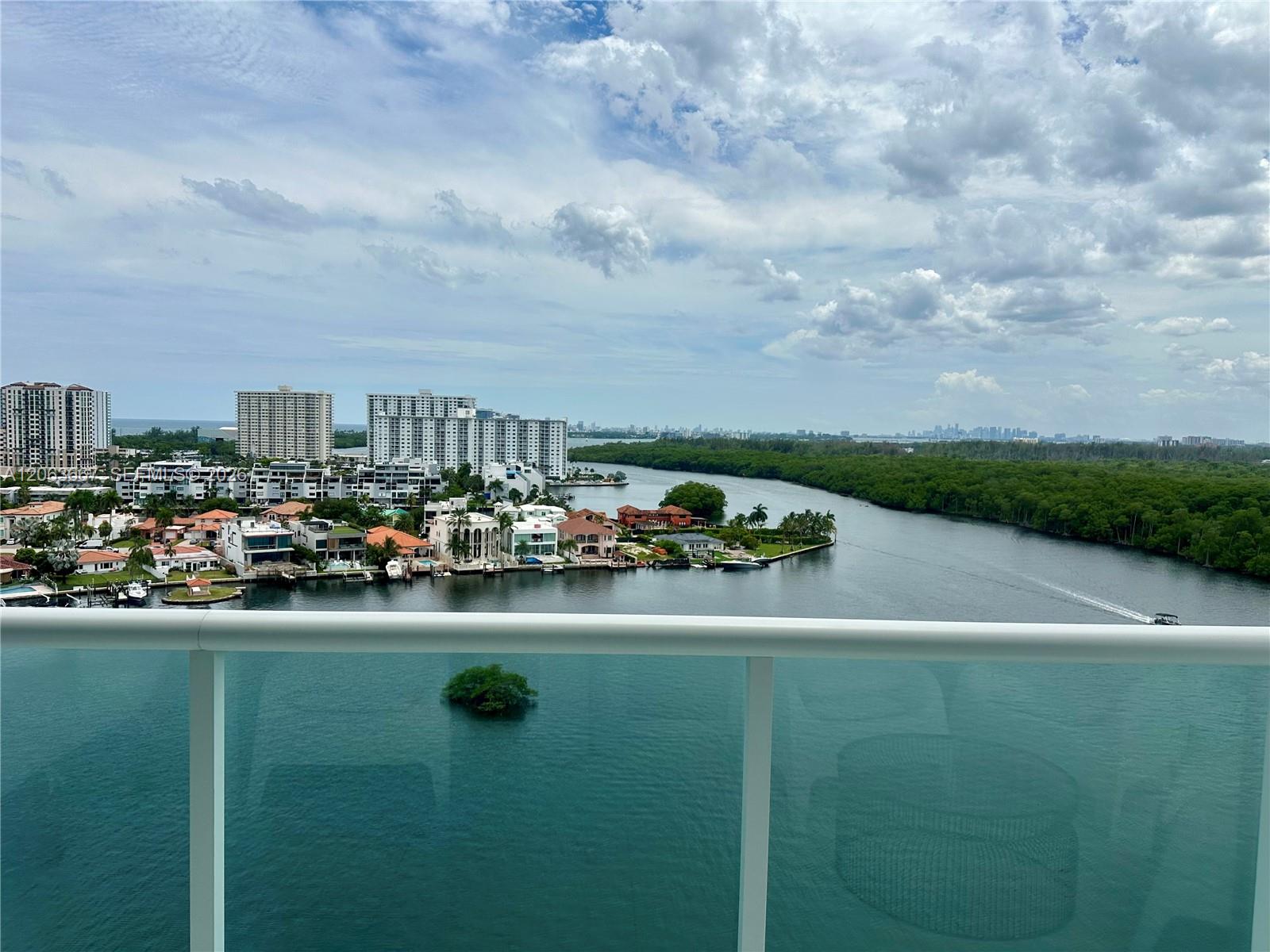 400 Sunny Isles Boulevard