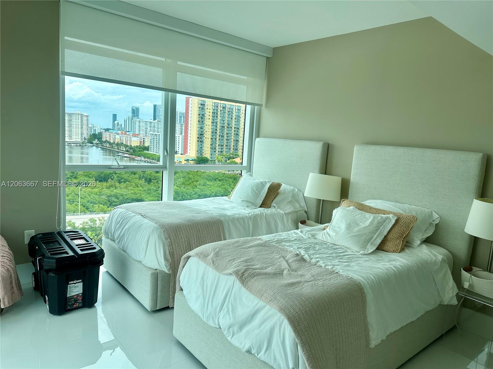 400 Sunny Isles Boulevard