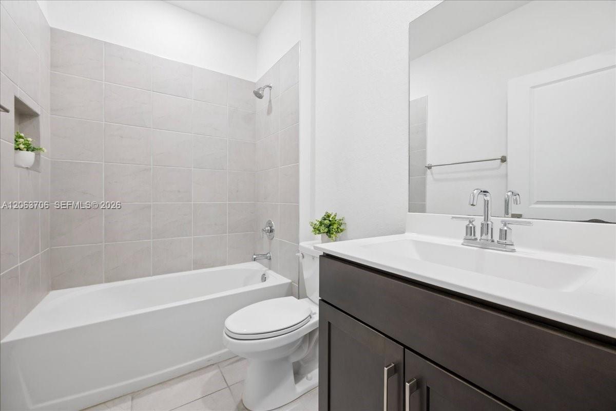2478 SE 10th Court