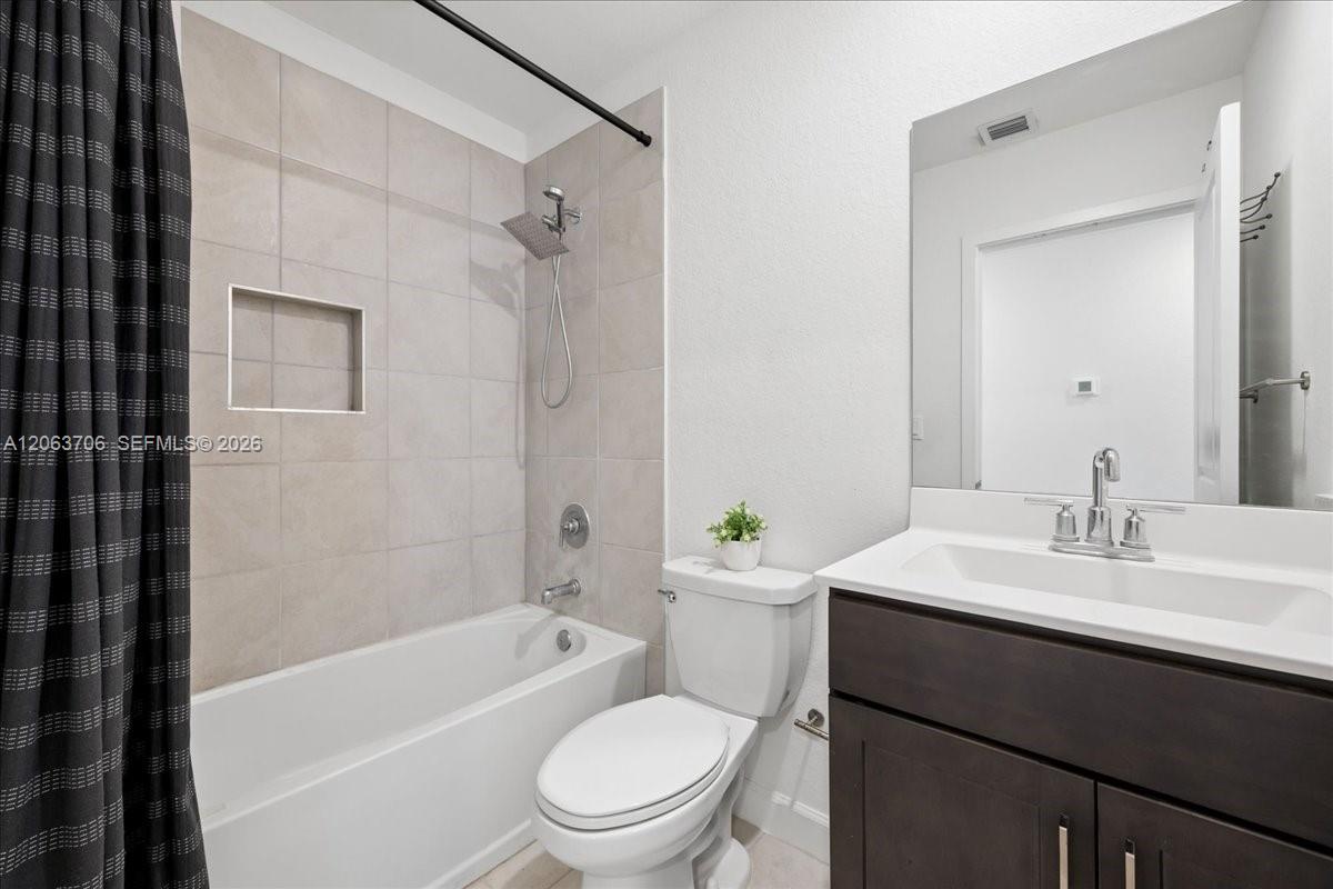 2478 SE 10th Court