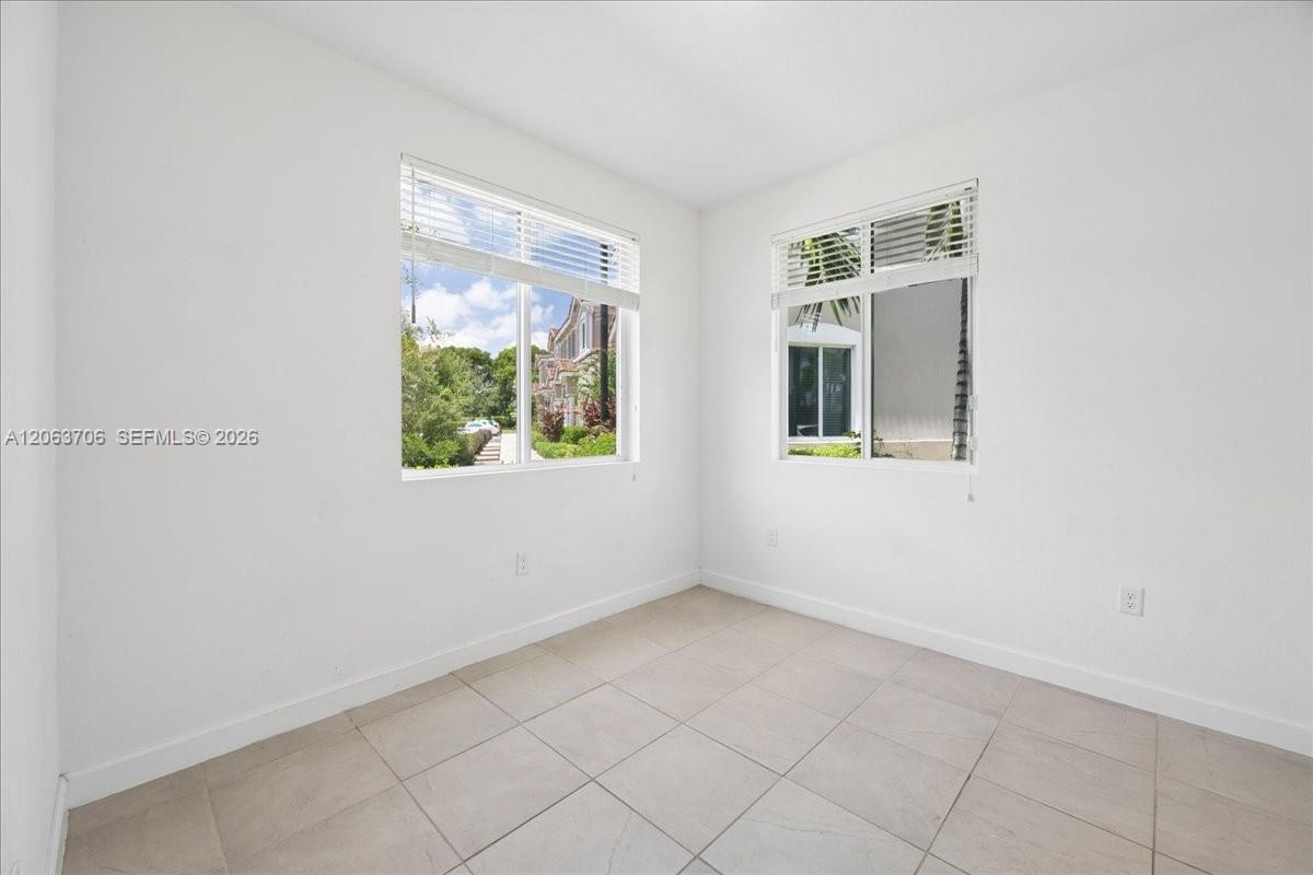 2478 SE 10th Court