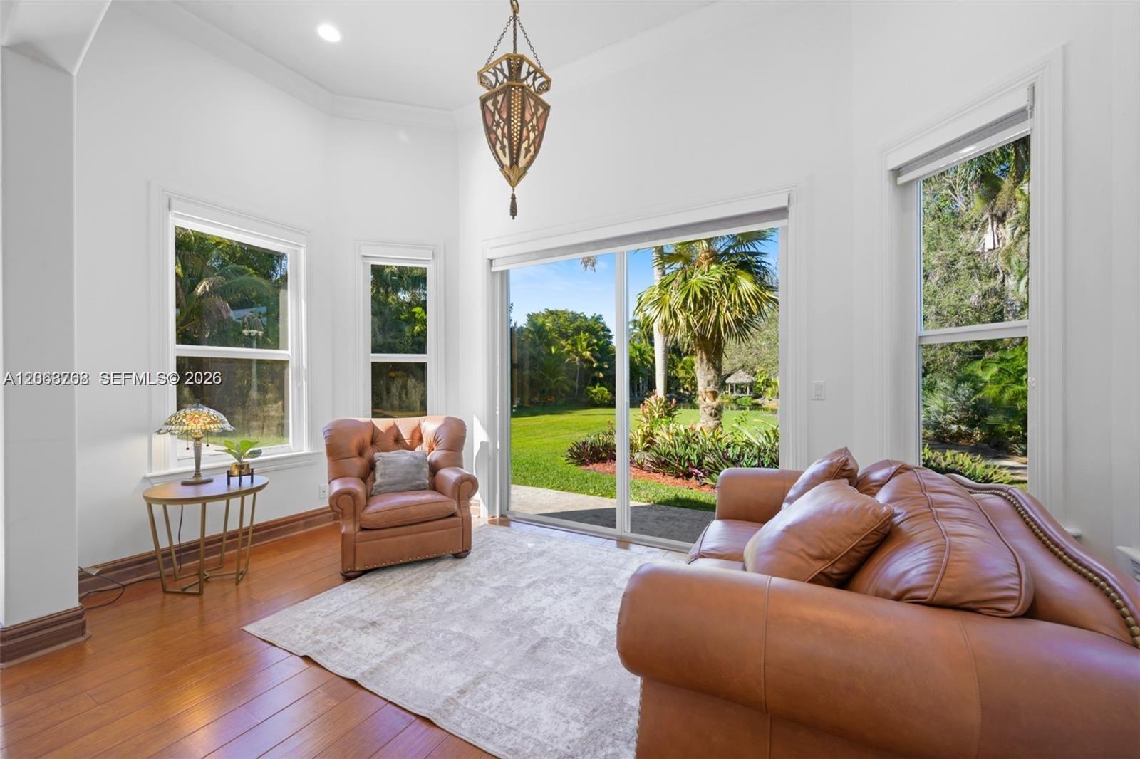 14211 Sunset Lane