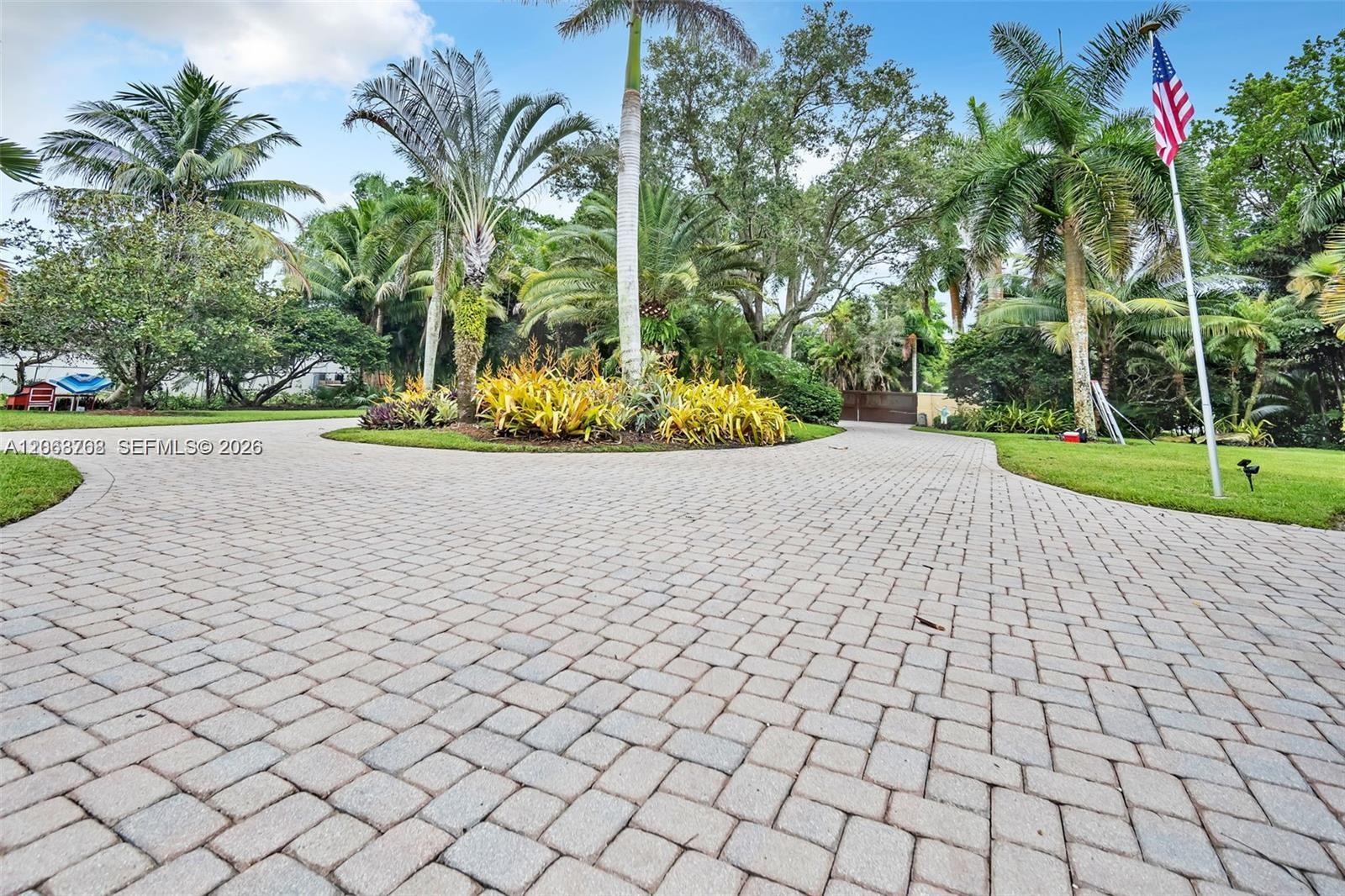 14211 Sunset Lane