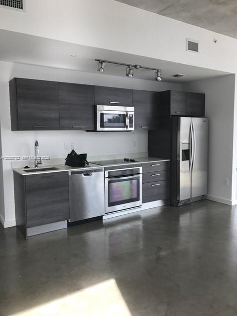 151 SE 1st Street