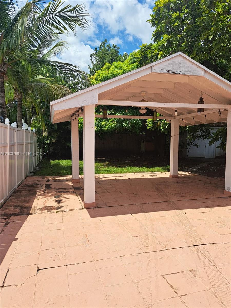 3062 SW 14th Street