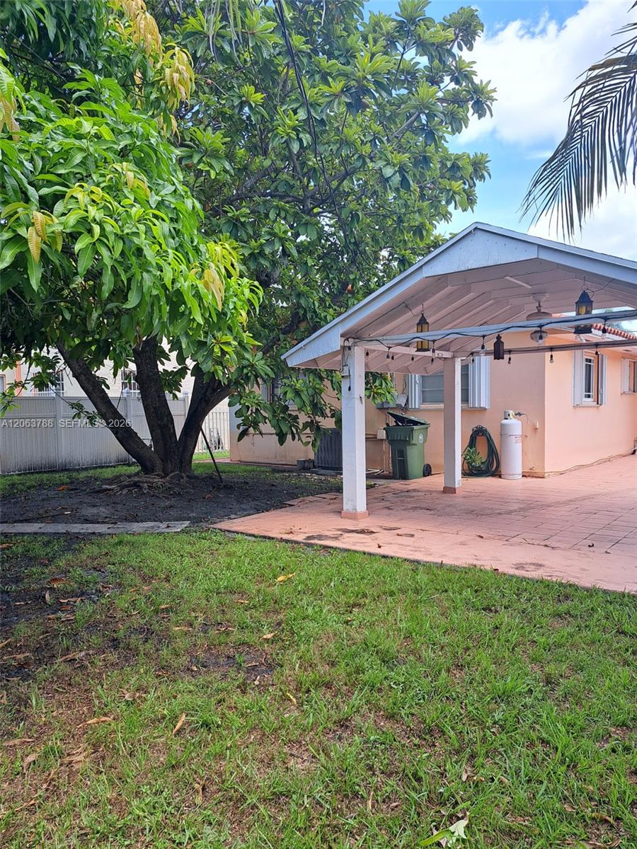 3062 SW 14th Street