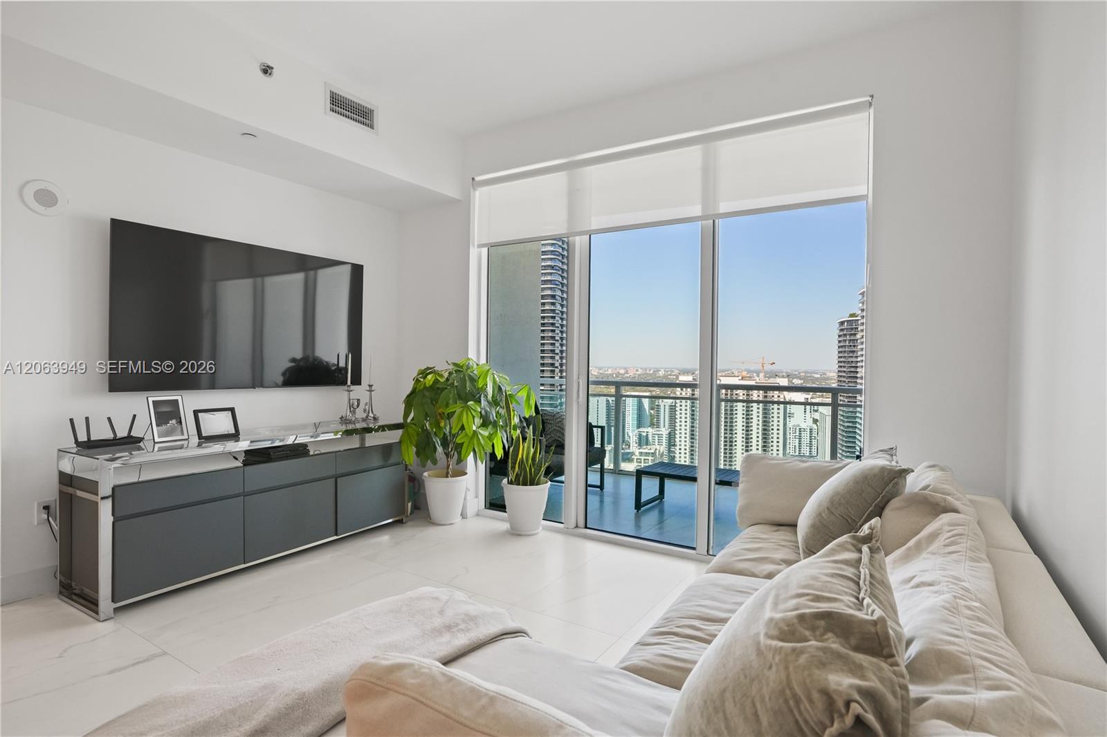 950 Brickell Bay Drive gallery image #11