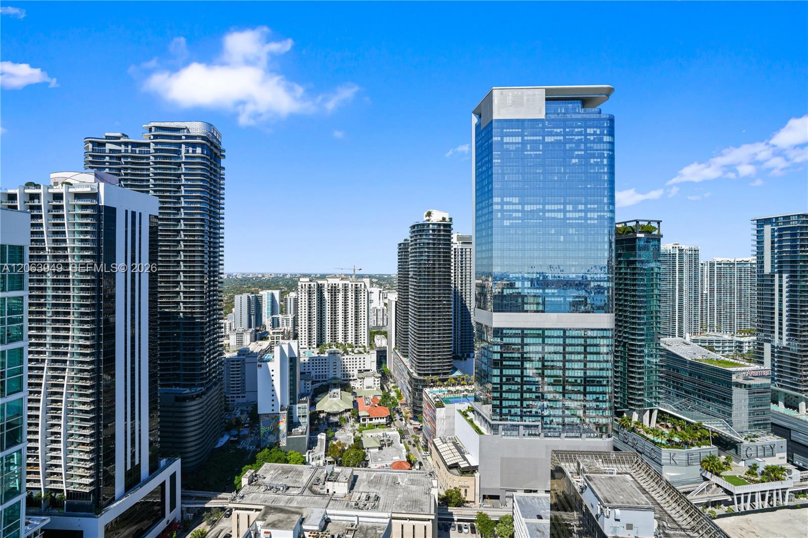 950 Brickell Bay Drive gallery image #25