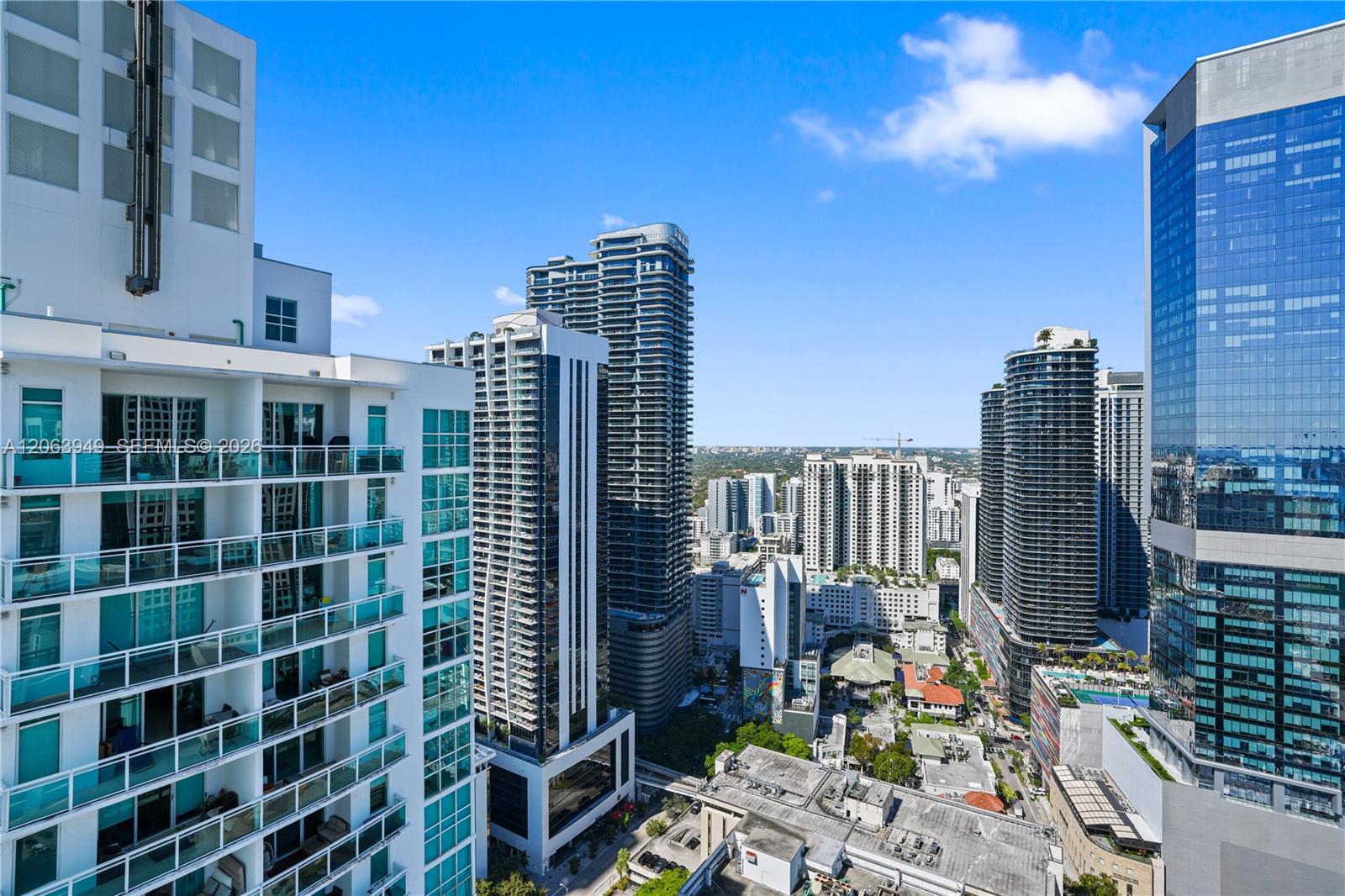 950 Brickell Bay Drive gallery image #26
