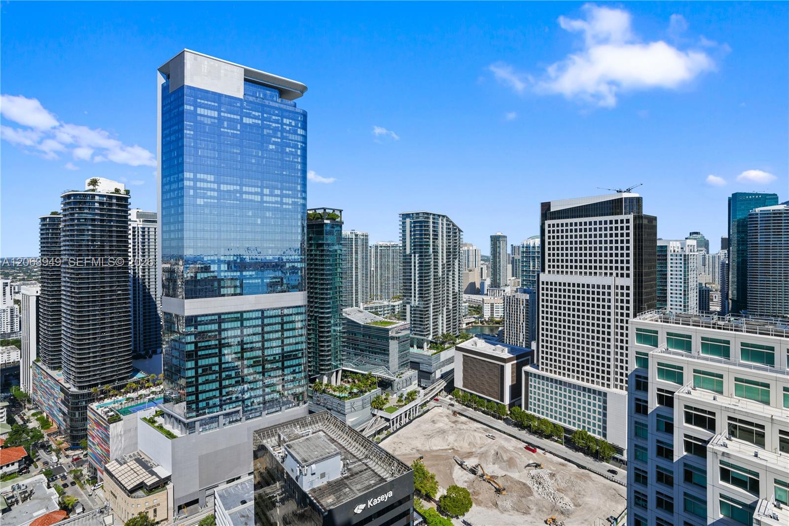 950 Brickell Bay Drive gallery image #27