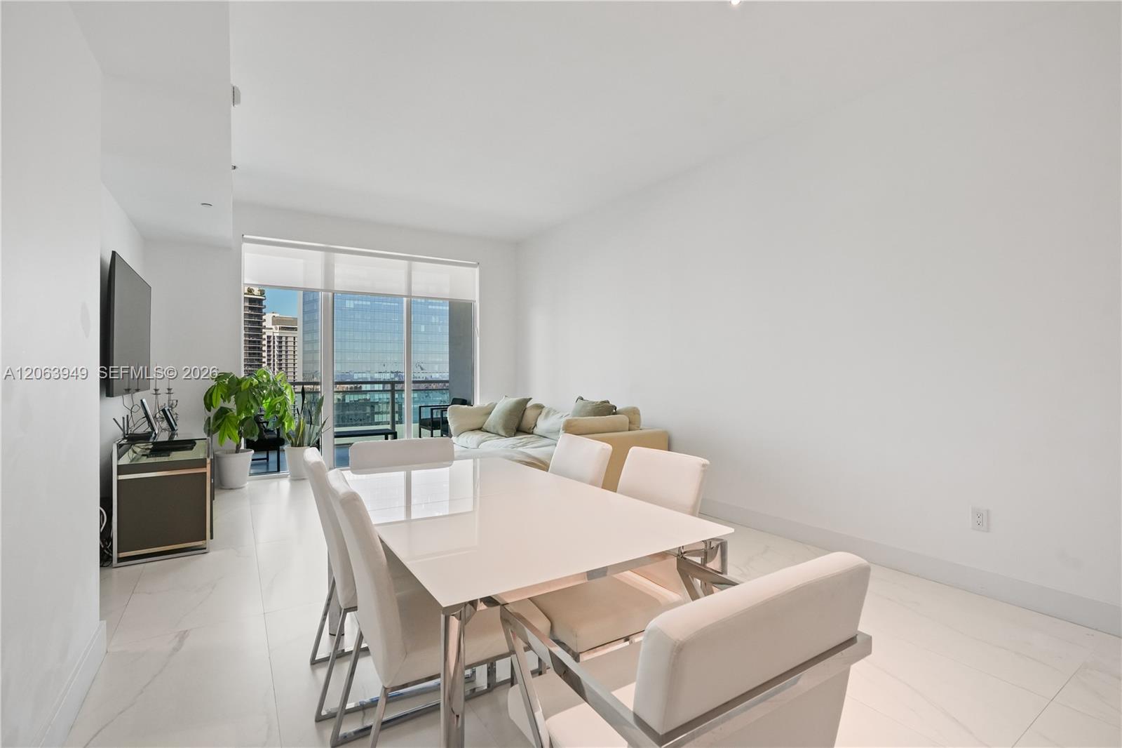 950 Brickell Bay Drive gallery image #6