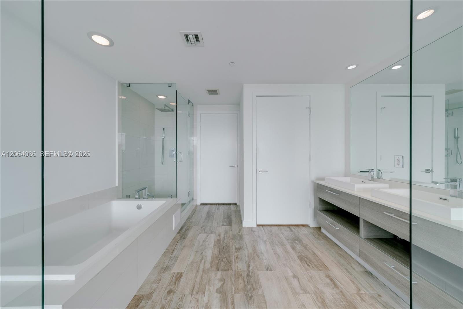 650 NE 32nd Street