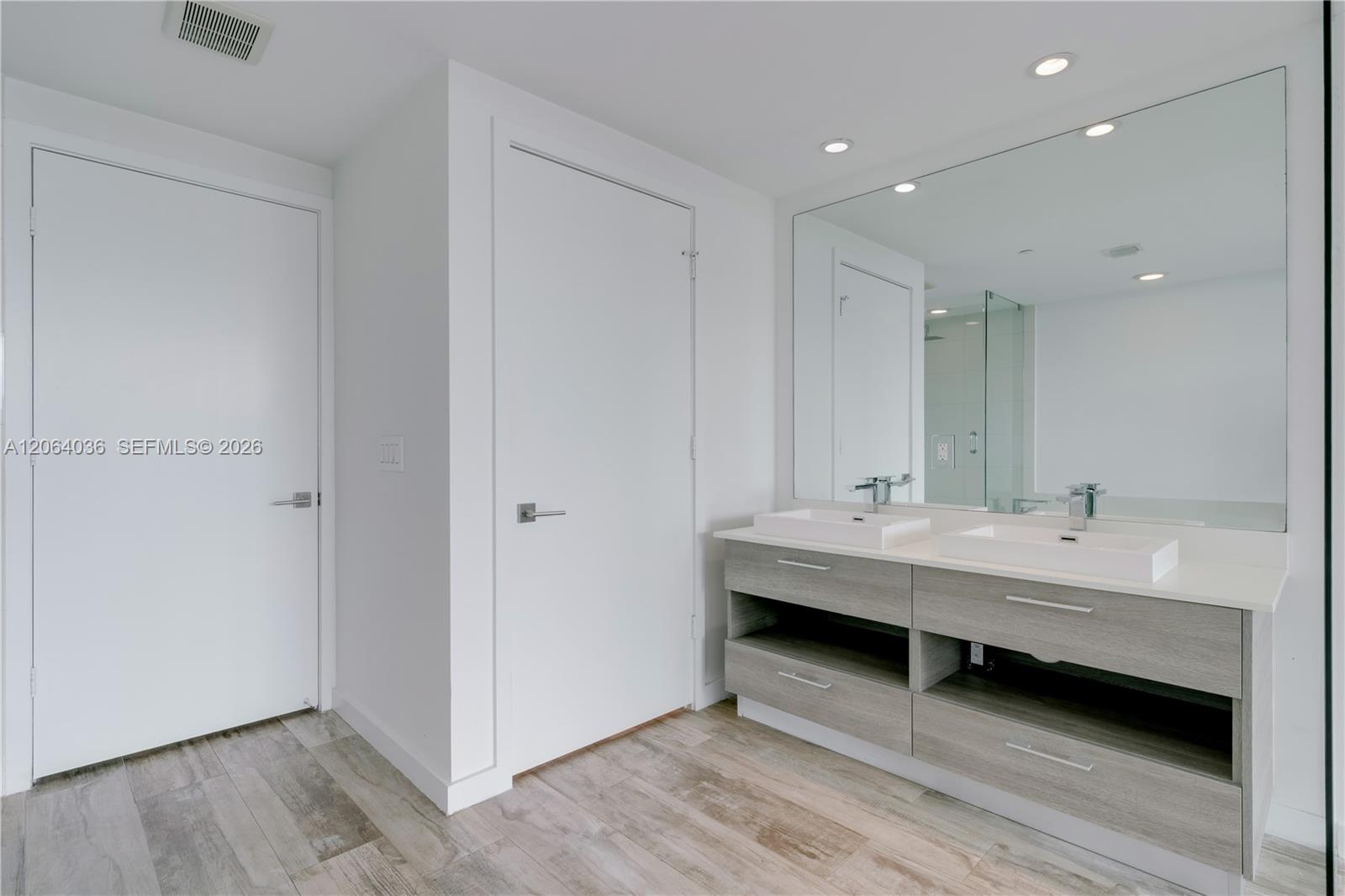 650 NE 32nd Street