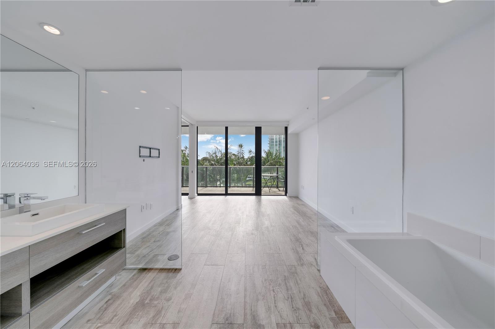 650 NE 32nd Street