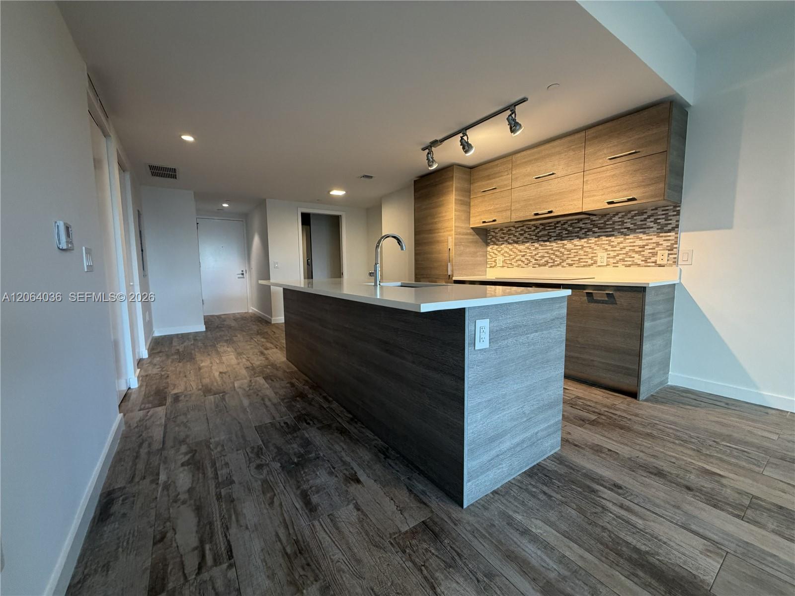 650 NE 32nd Street