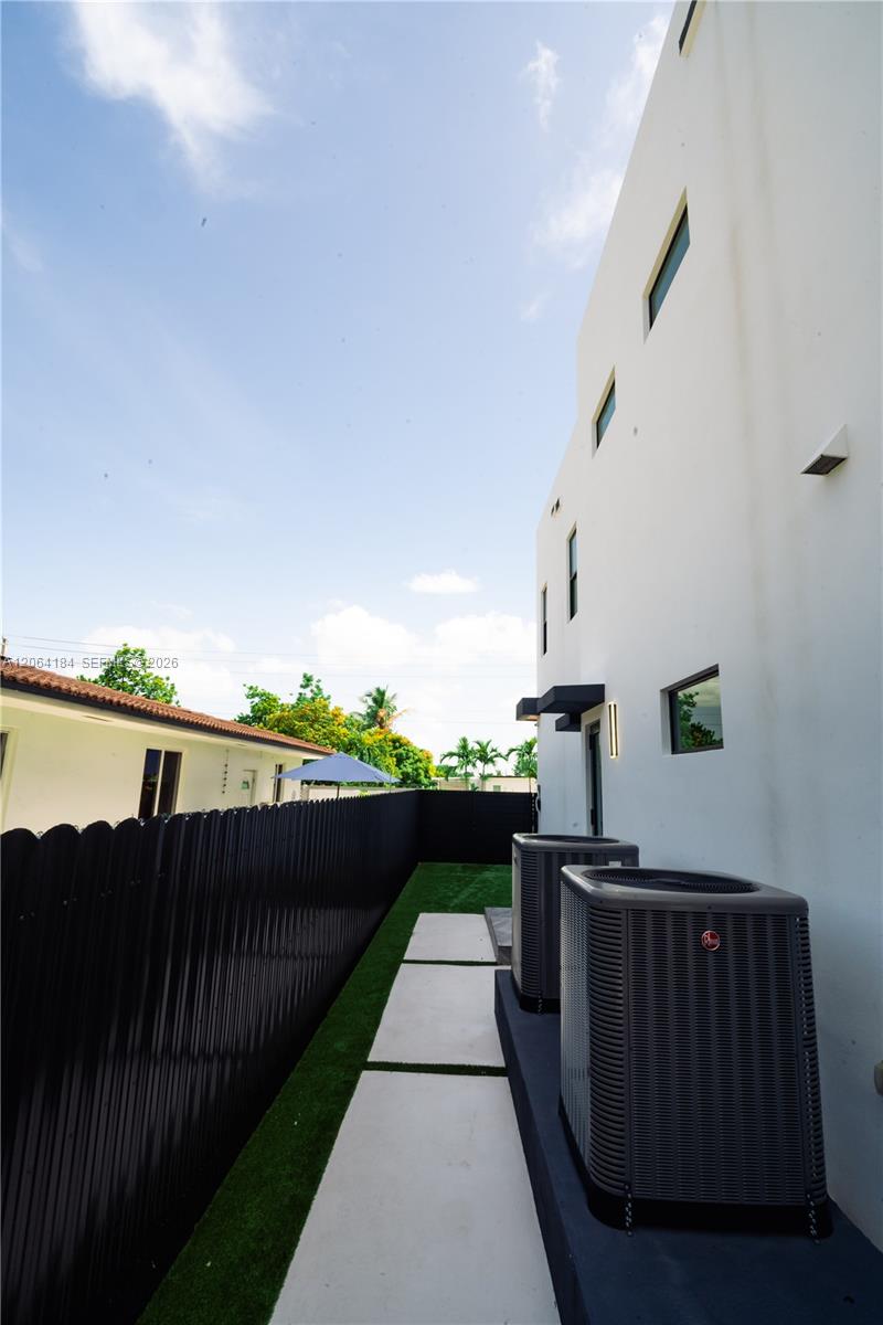 9330 SW 34th Street