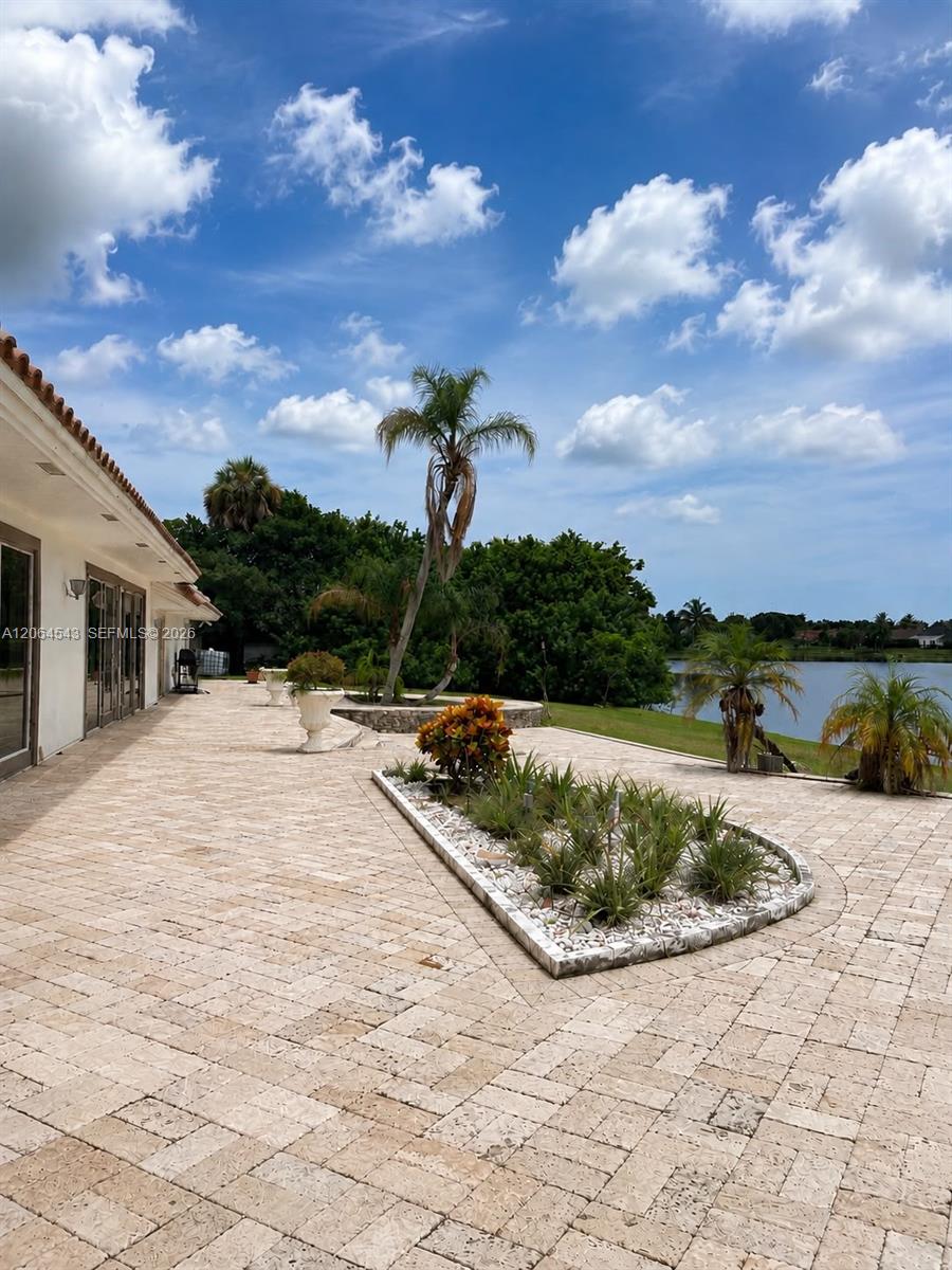 7248 NW 48th Court