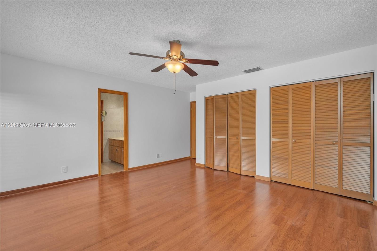 372 NW 35th Place
