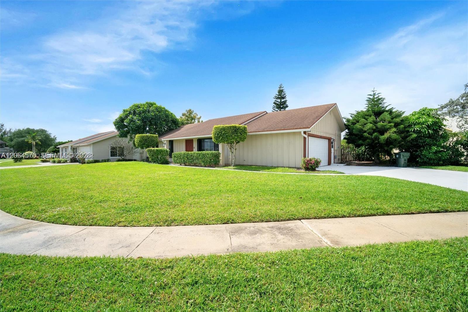 372 NW 35th Place