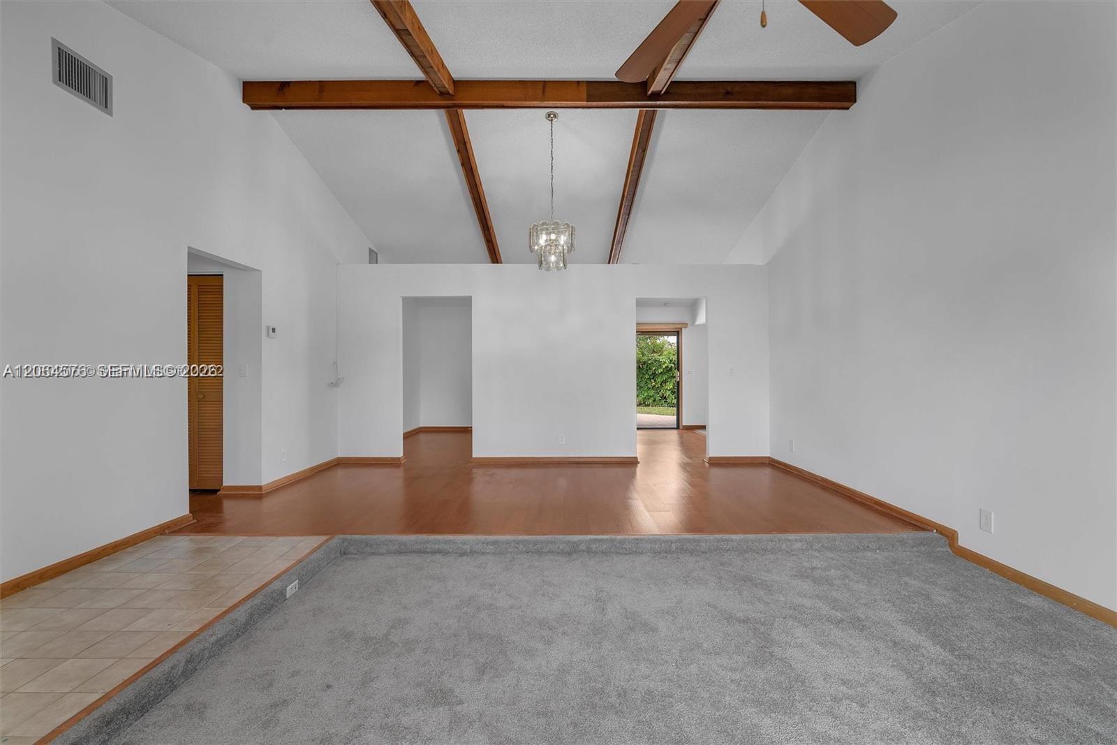 372 NW 35th Place