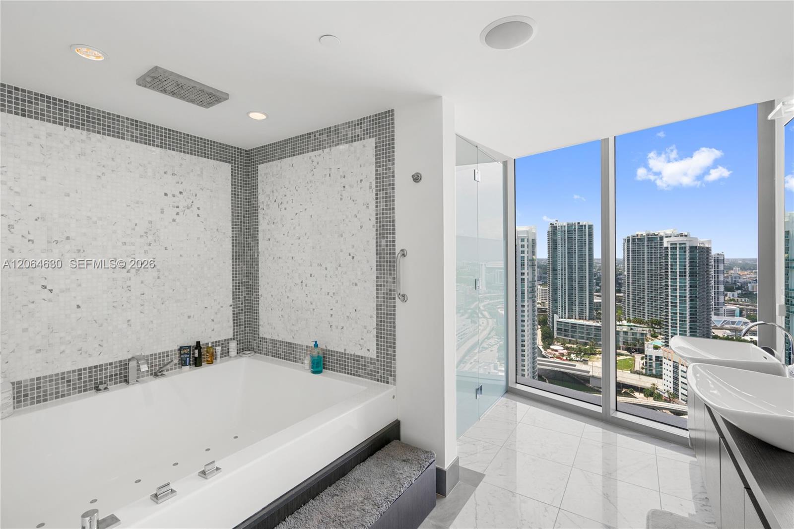 200 Biscayne Boulevard Way