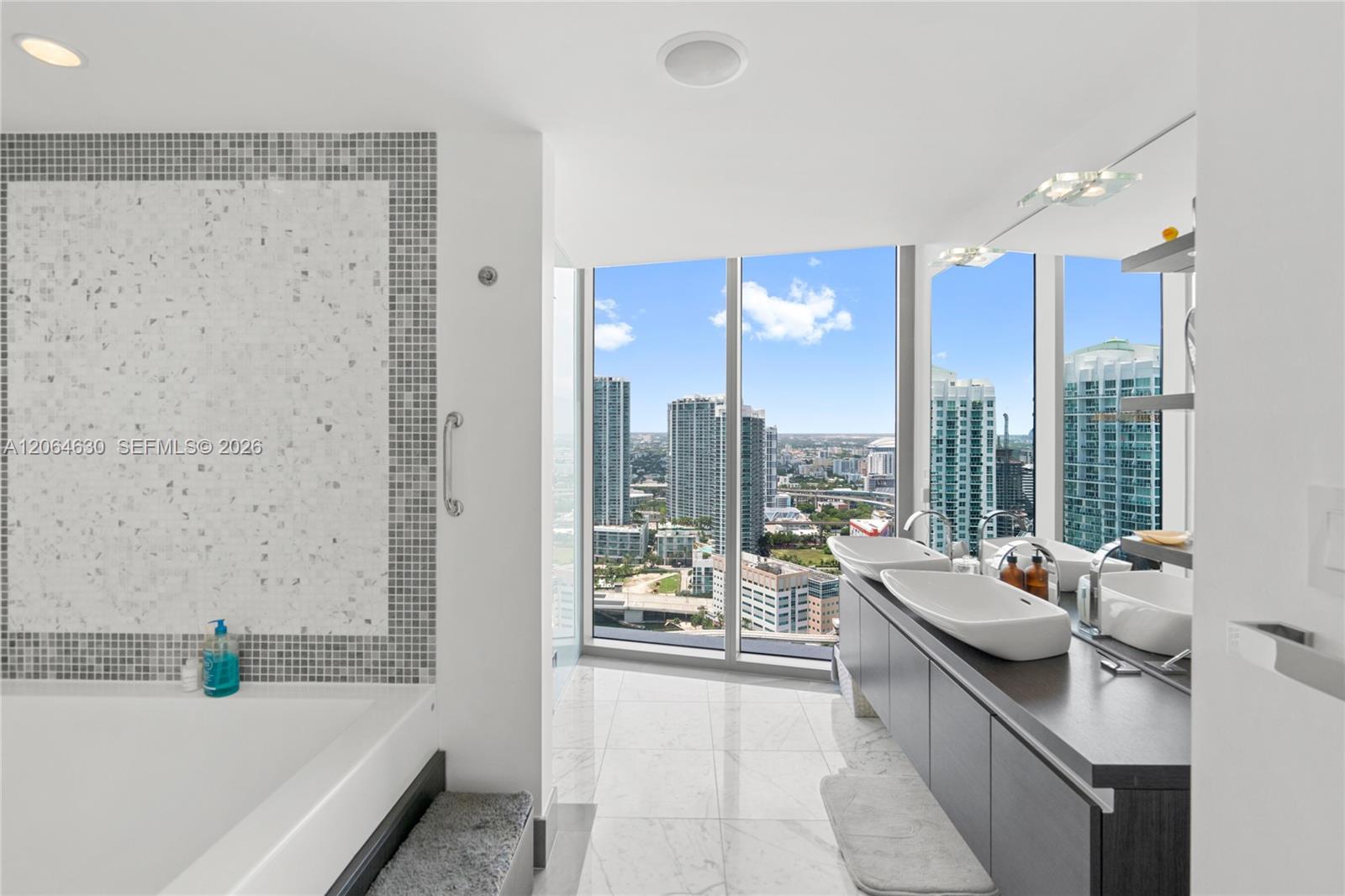 200 Biscayne Boulevard Way
