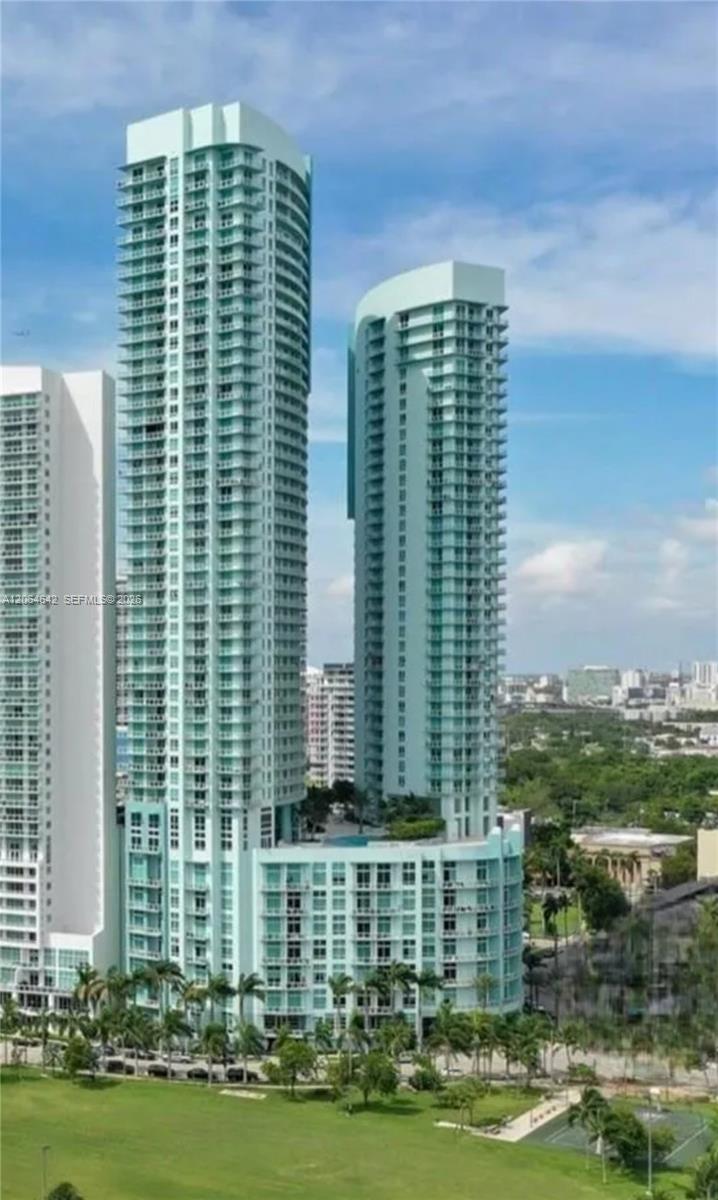 1900 N Bayshore Drive