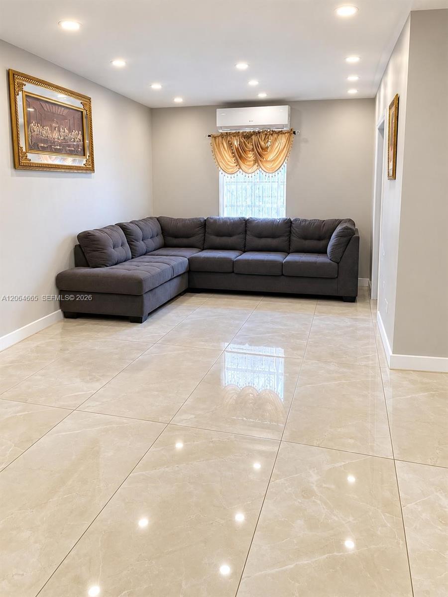 2118 NW 86th Street
