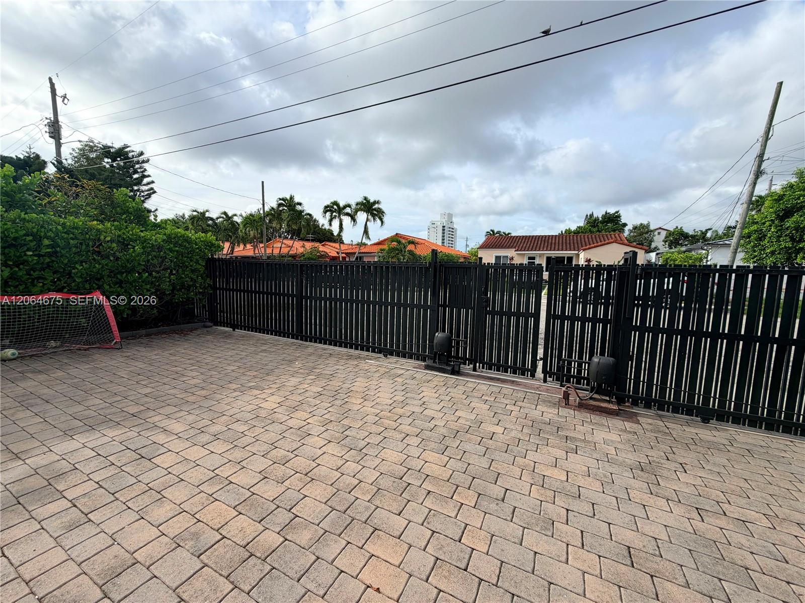 1525 SW 19th Terrace