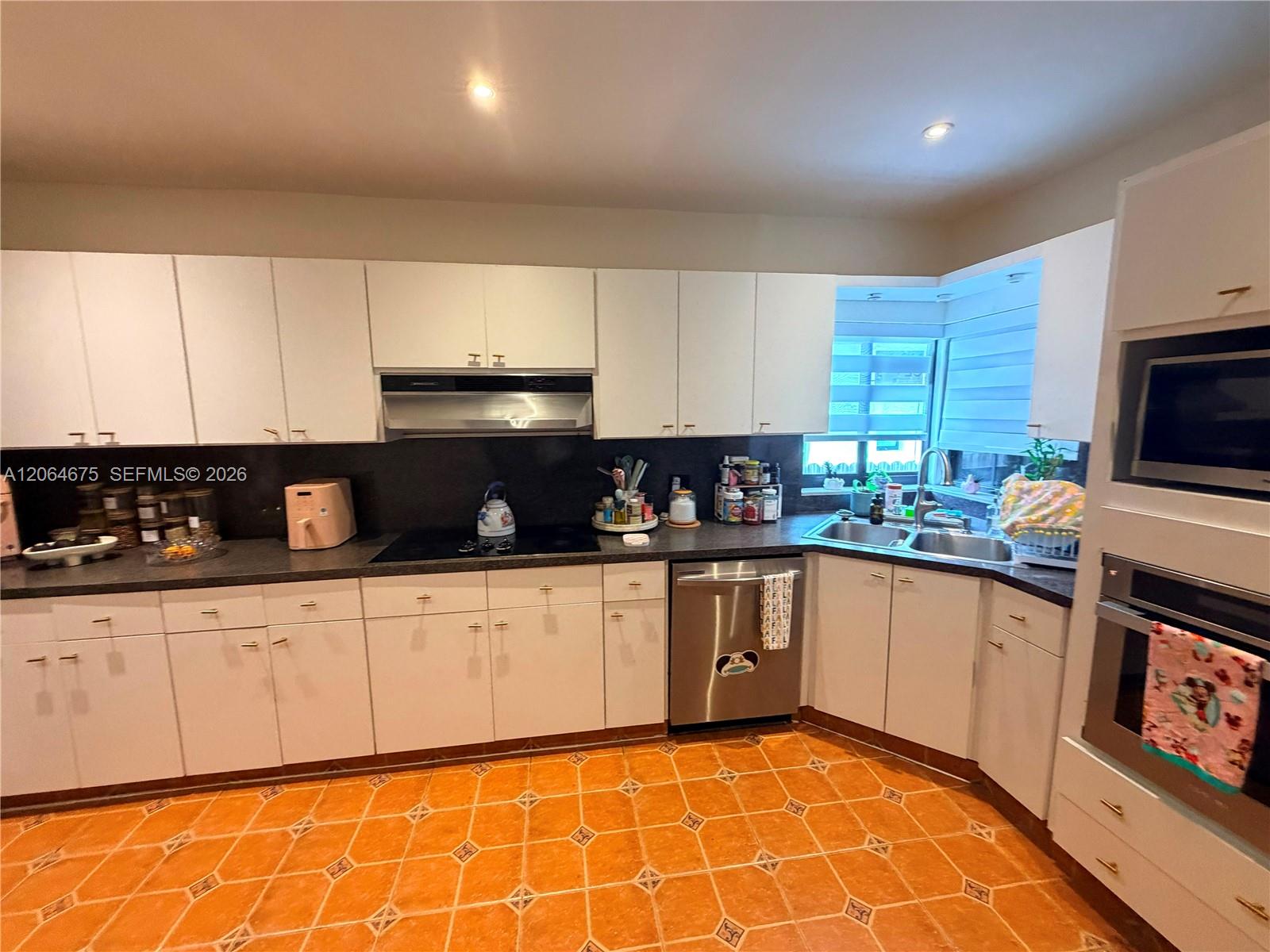 1525 SW 19th Terrace