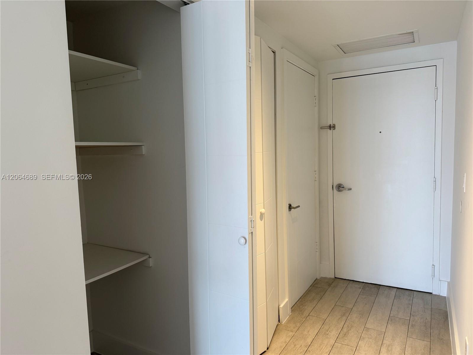 1010 SW 2nd Avenue gallery image #12