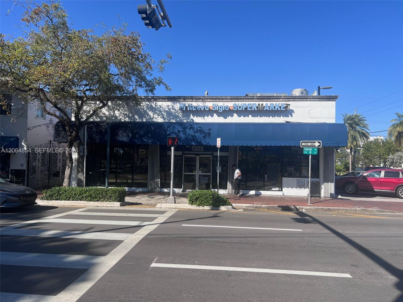 1305 SW 8th Street