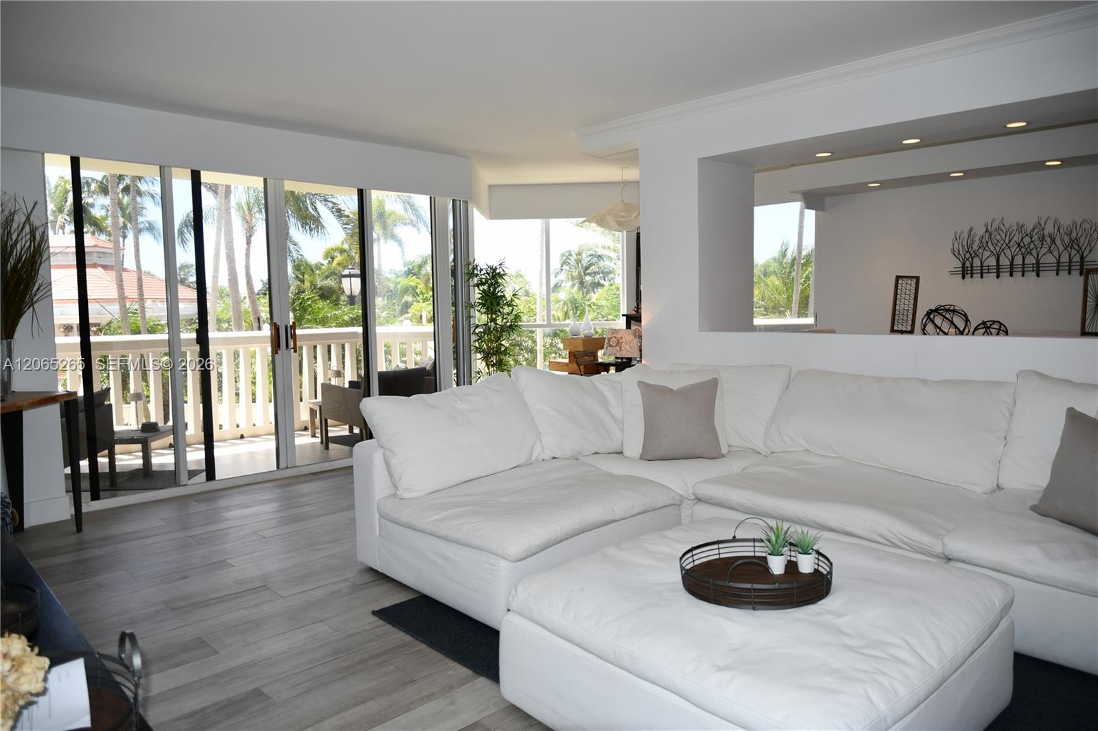 1000 E Island Boulevard