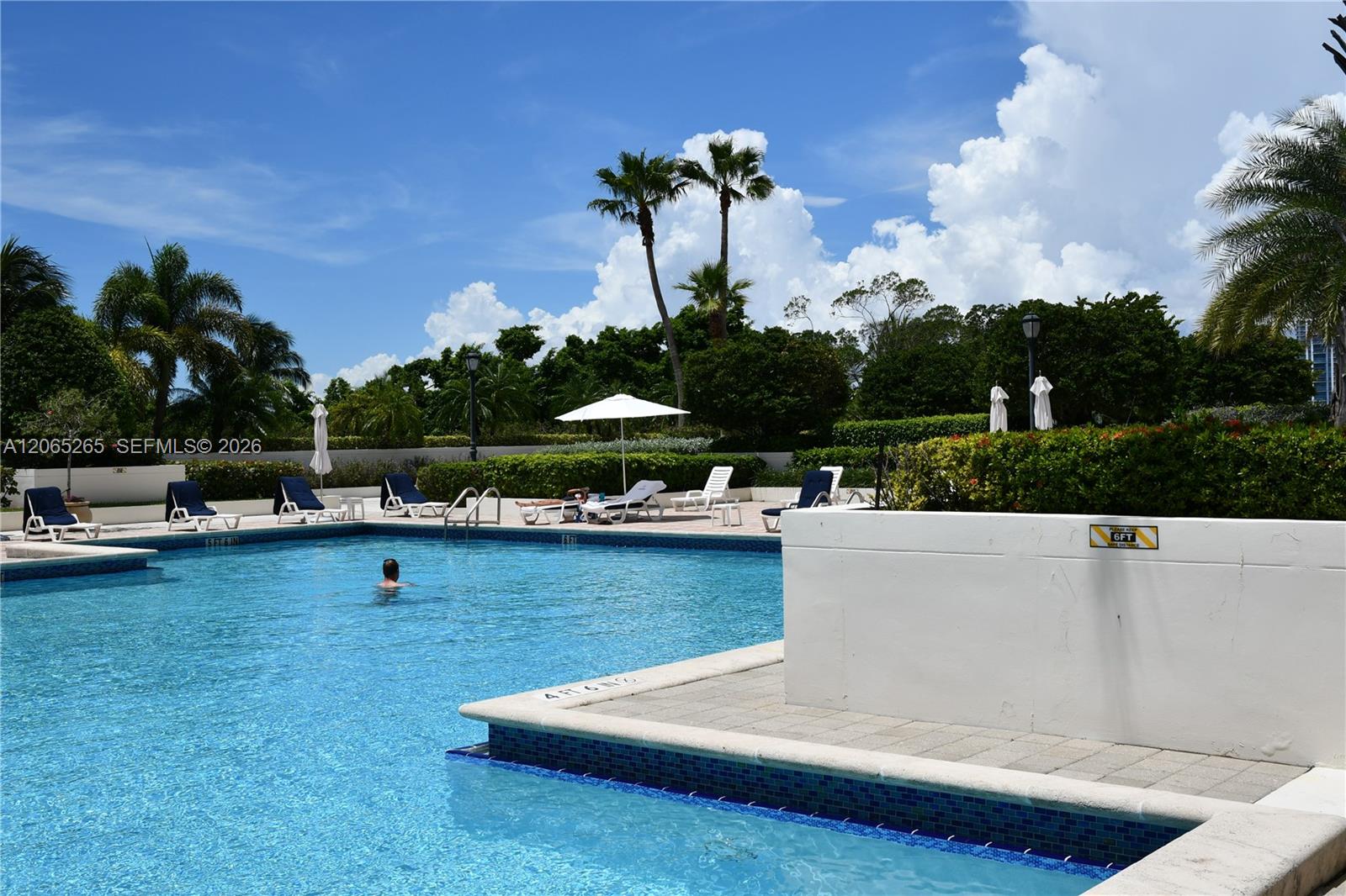 1000 E Island Boulevard