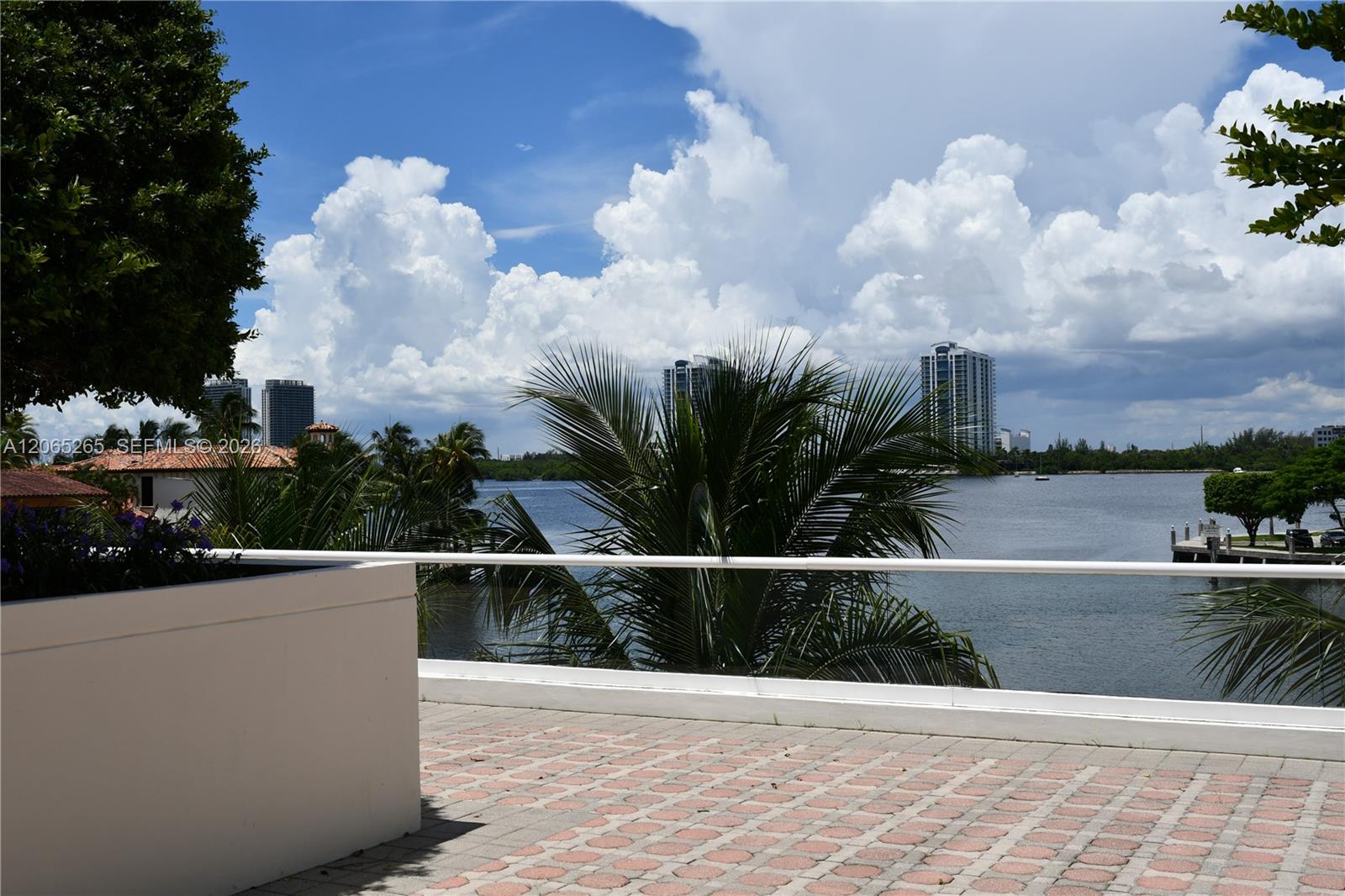 1000 E Island Boulevard