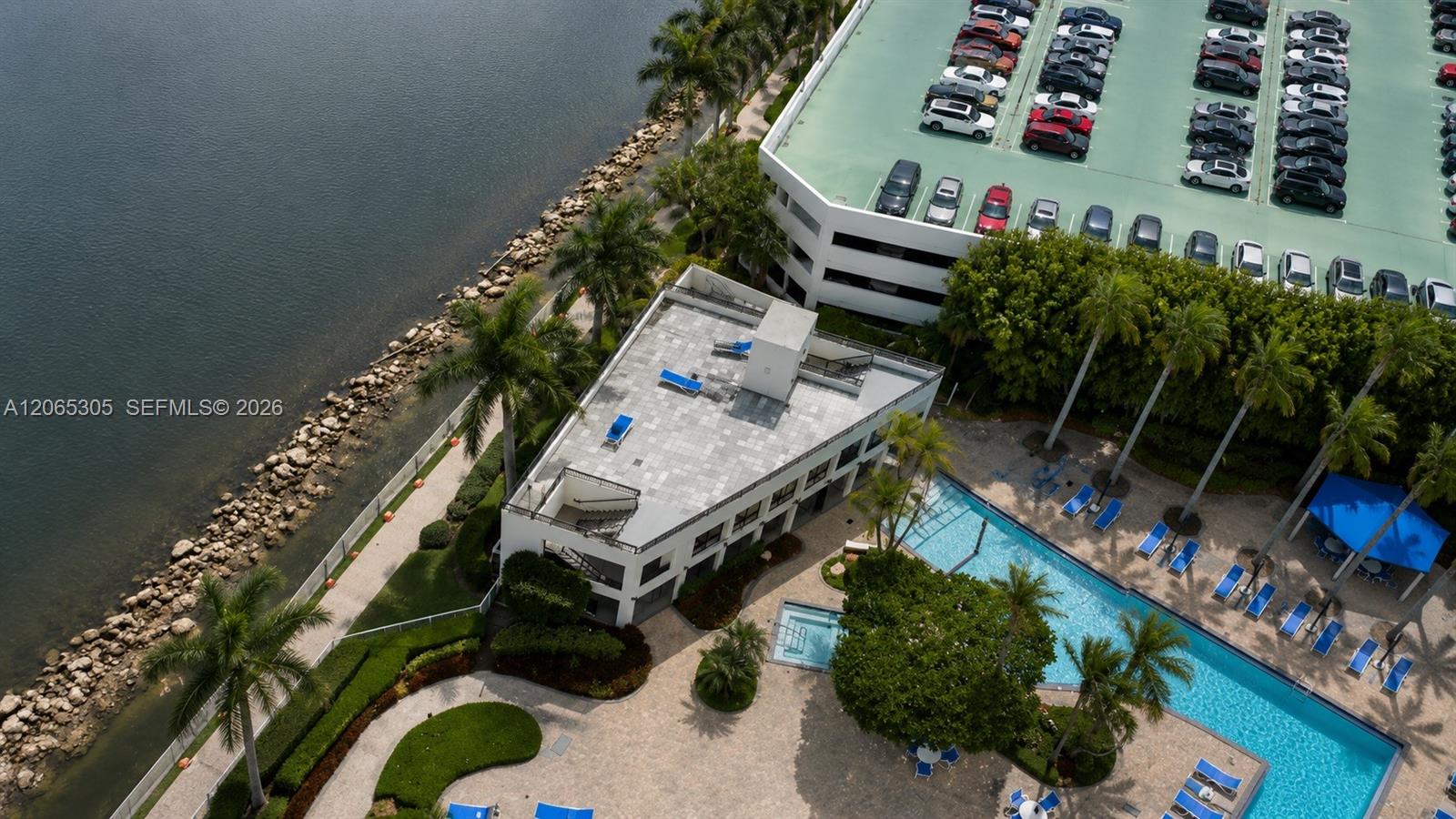 3600 Mystic Pointe Drive
