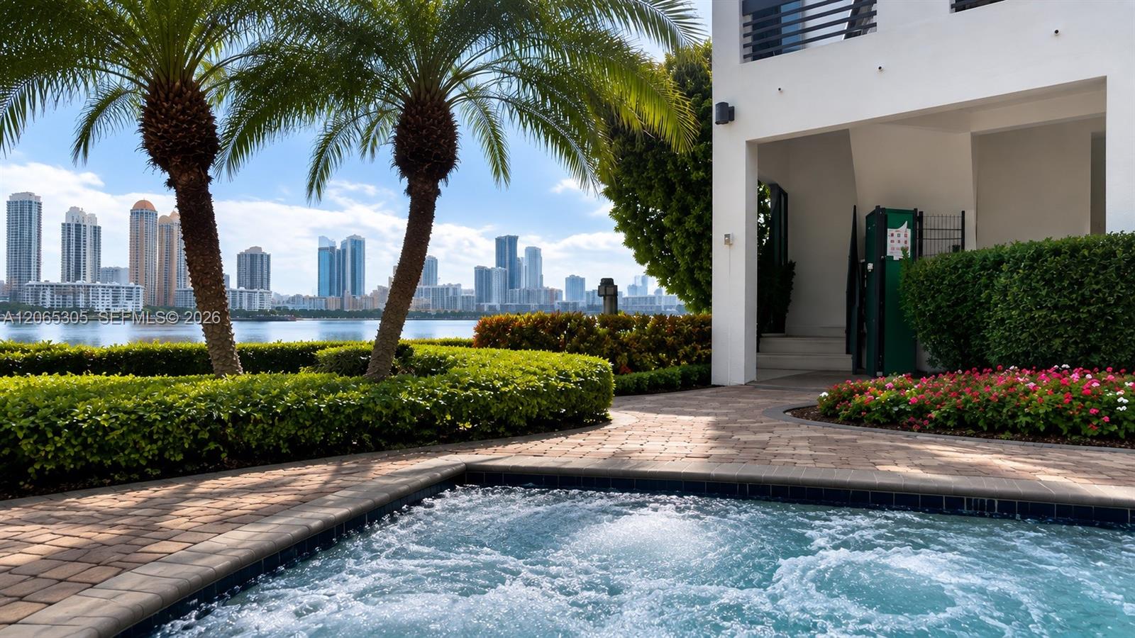 3600 Mystic Pointe Drive