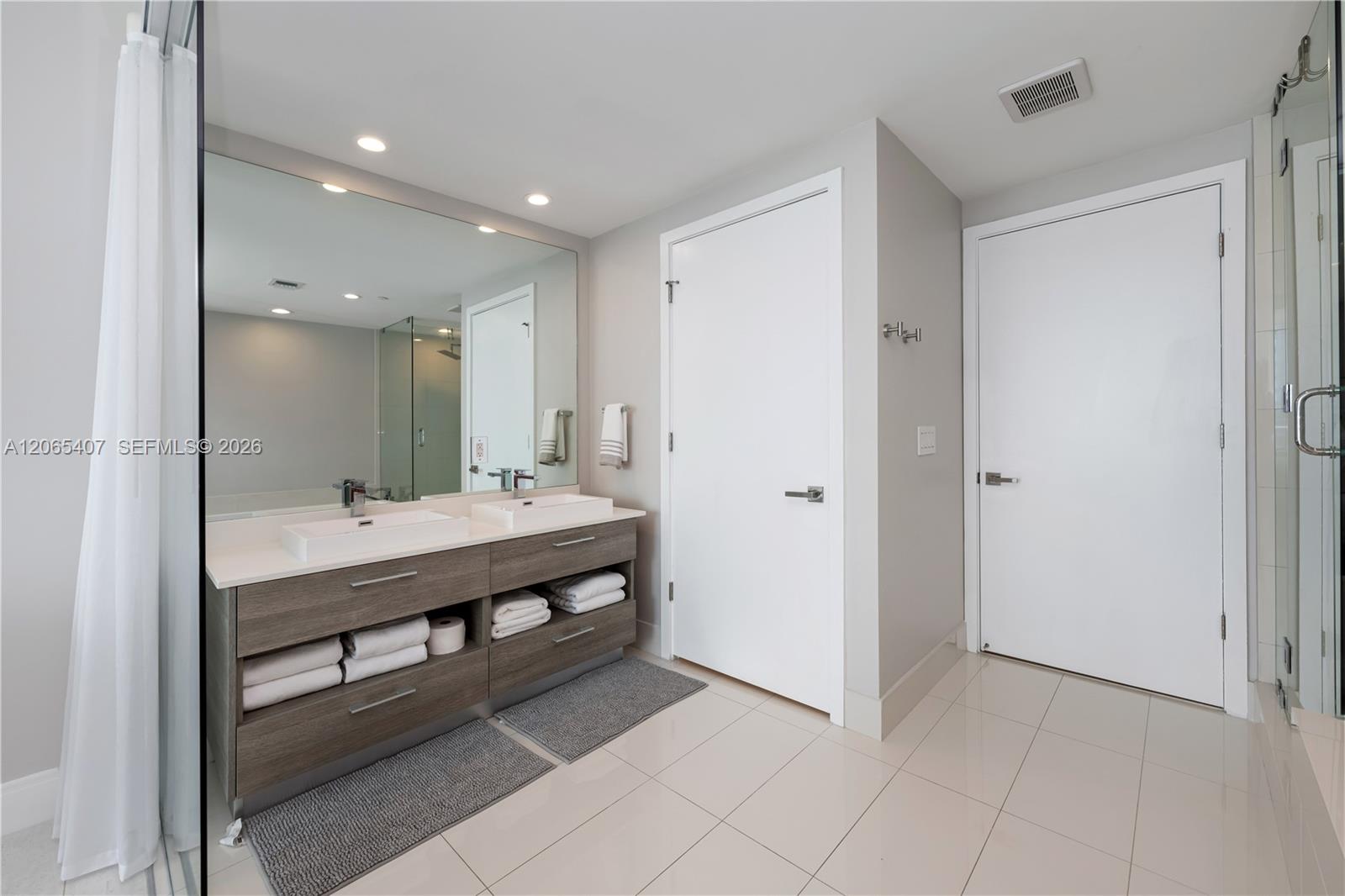 650 NE 32nd Street