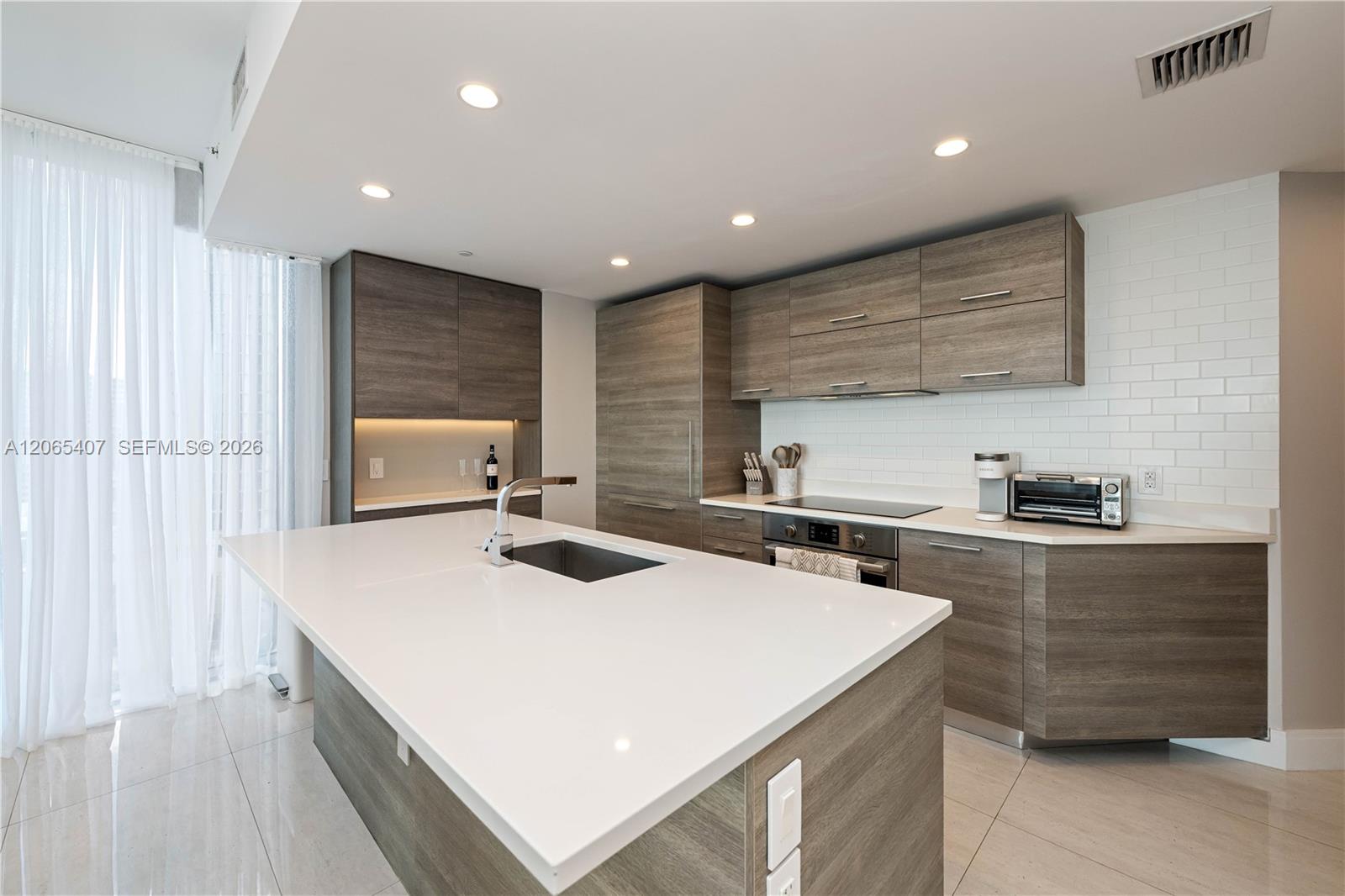 650 NE 32nd Street