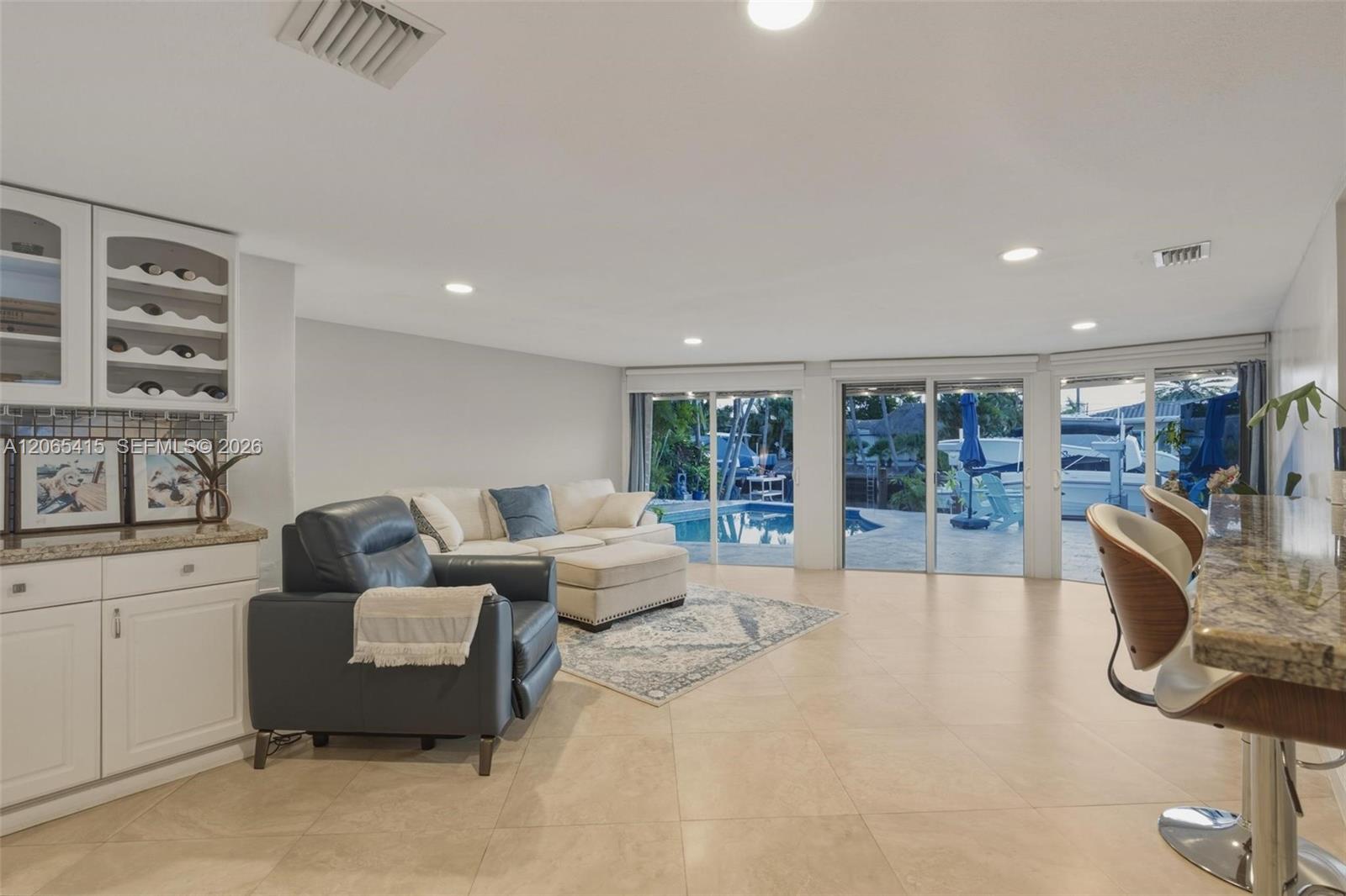 491 SE 10th Avenue