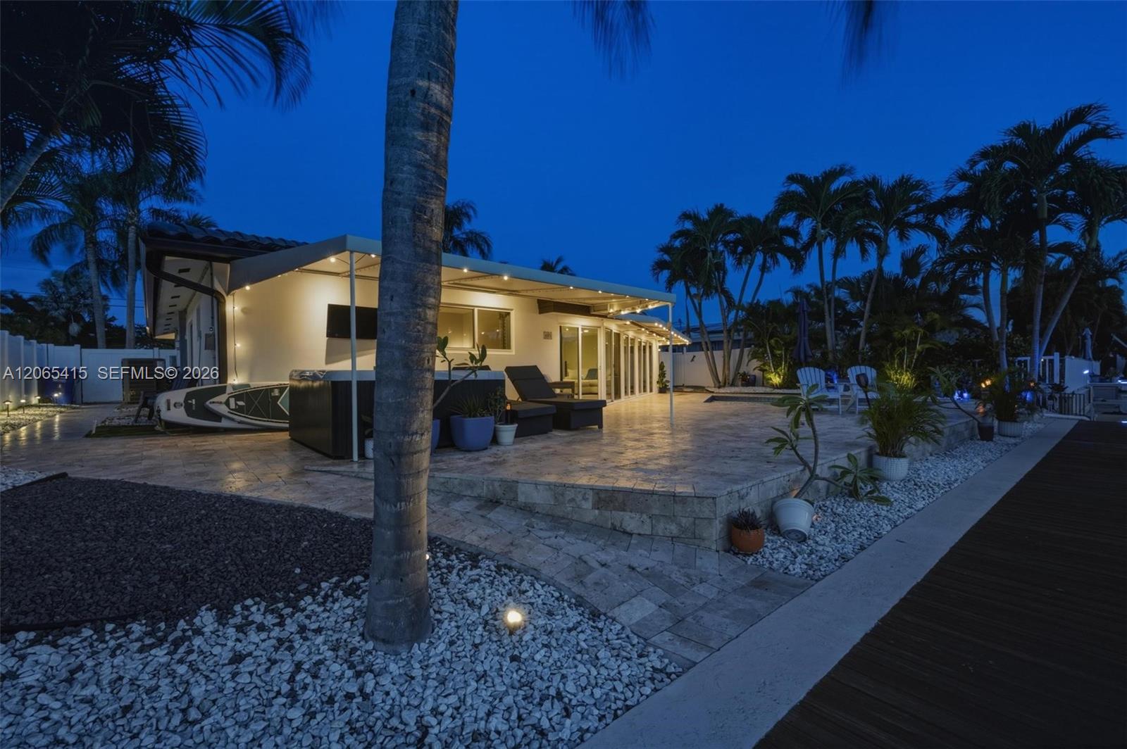 491 SE 10th Avenue
