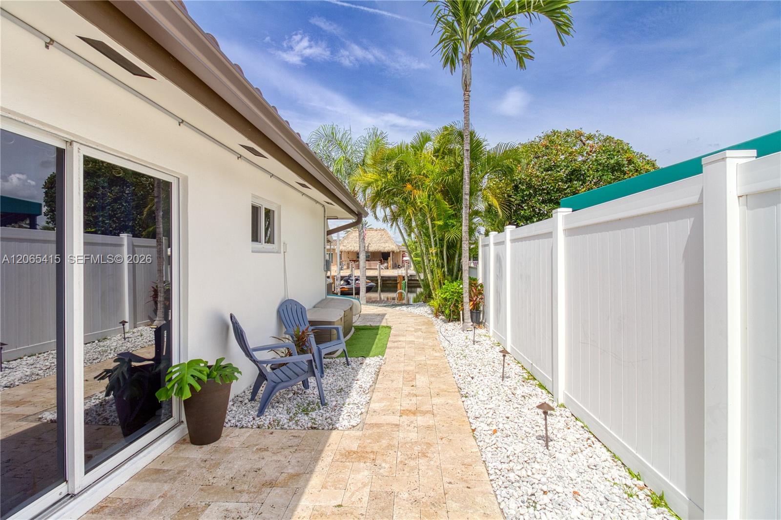 491 SE 10th Avenue