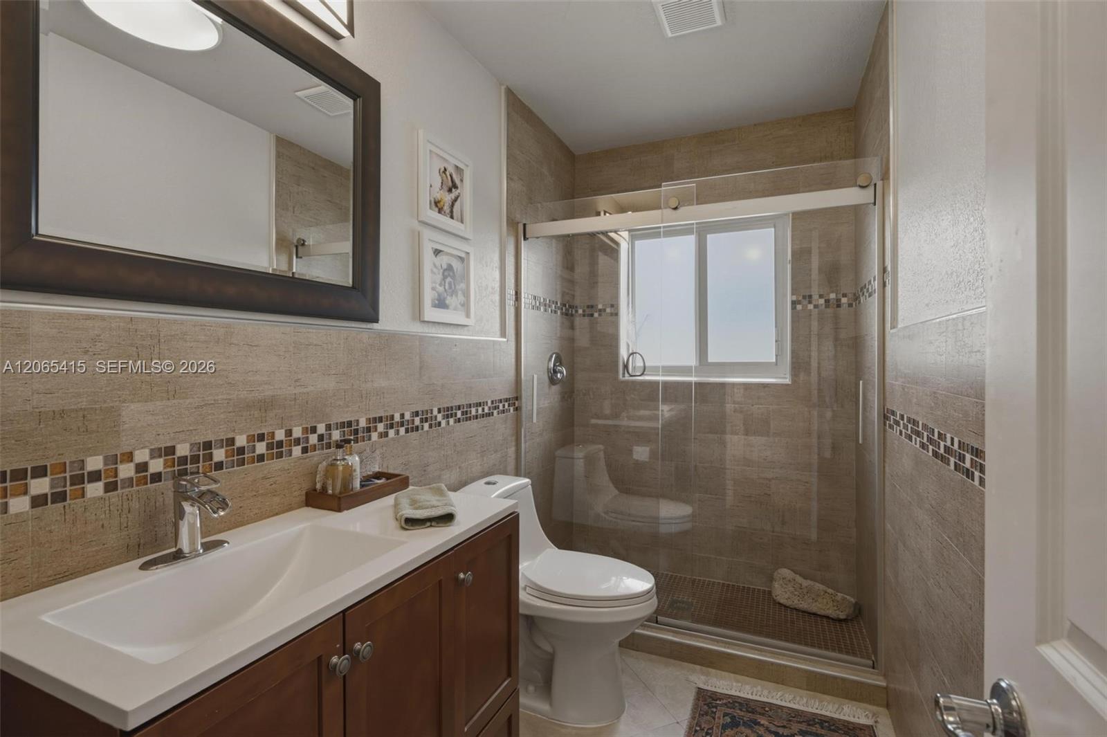 491 SE 10th Avenue
