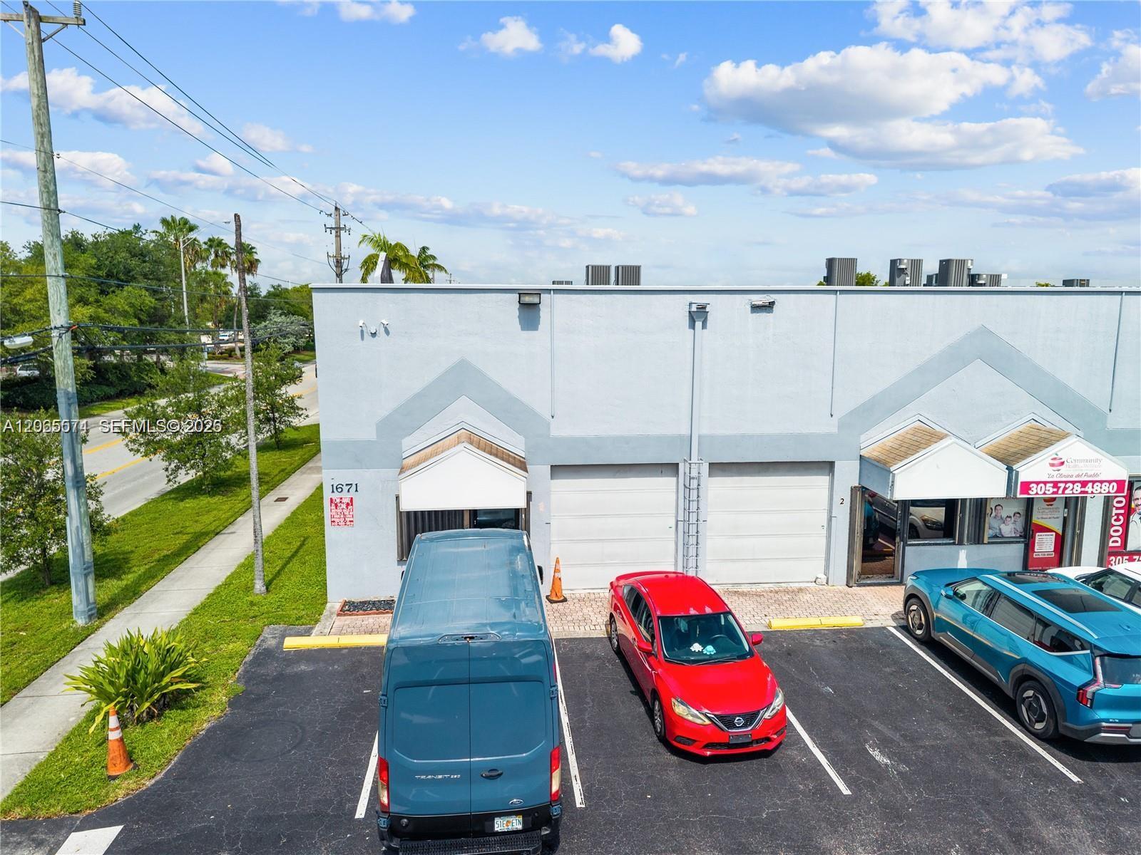 1671 W 37th Street