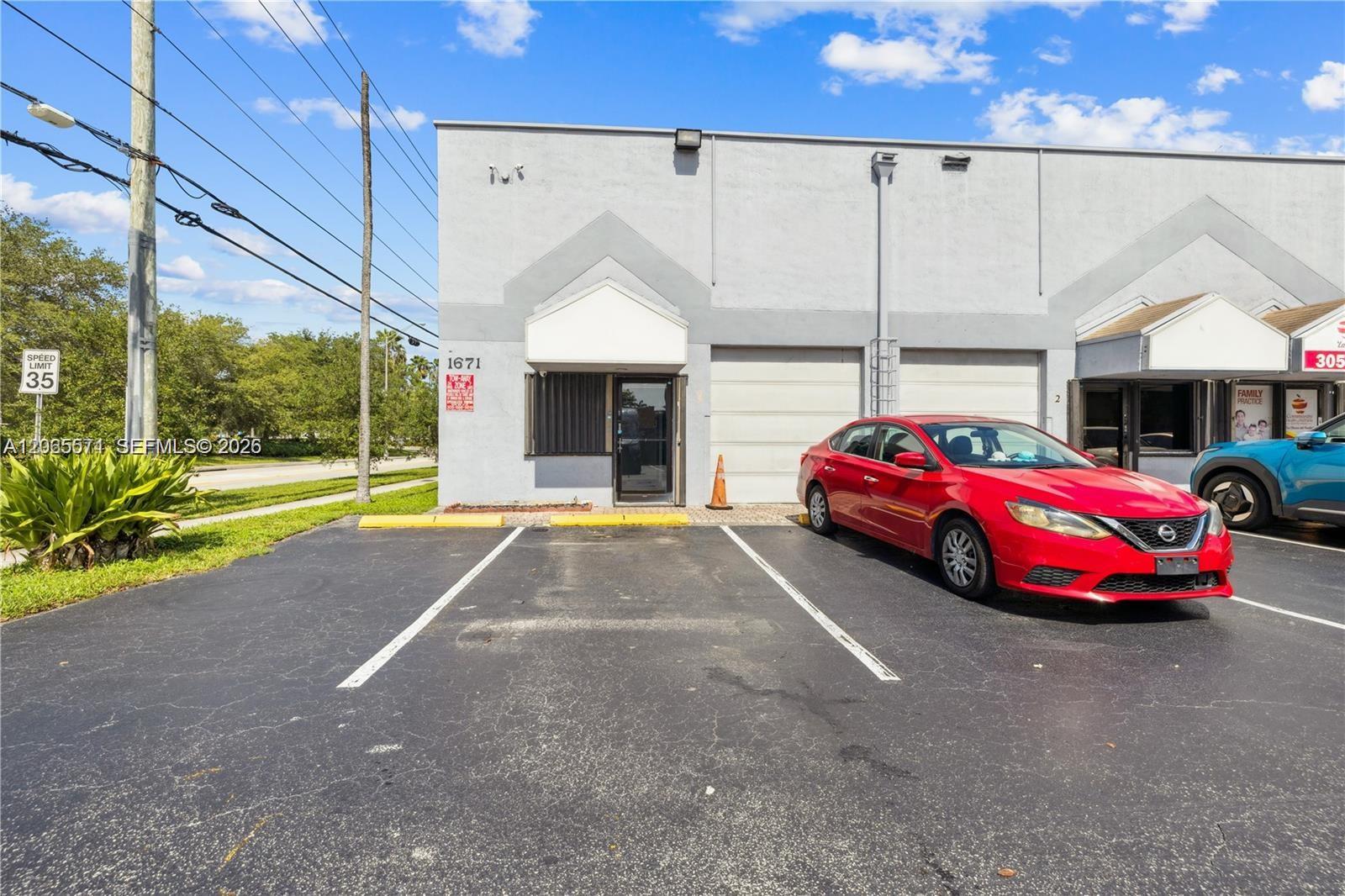 1671 W 37th Street