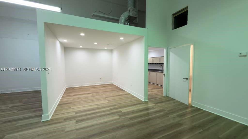 1671 W 37th Street