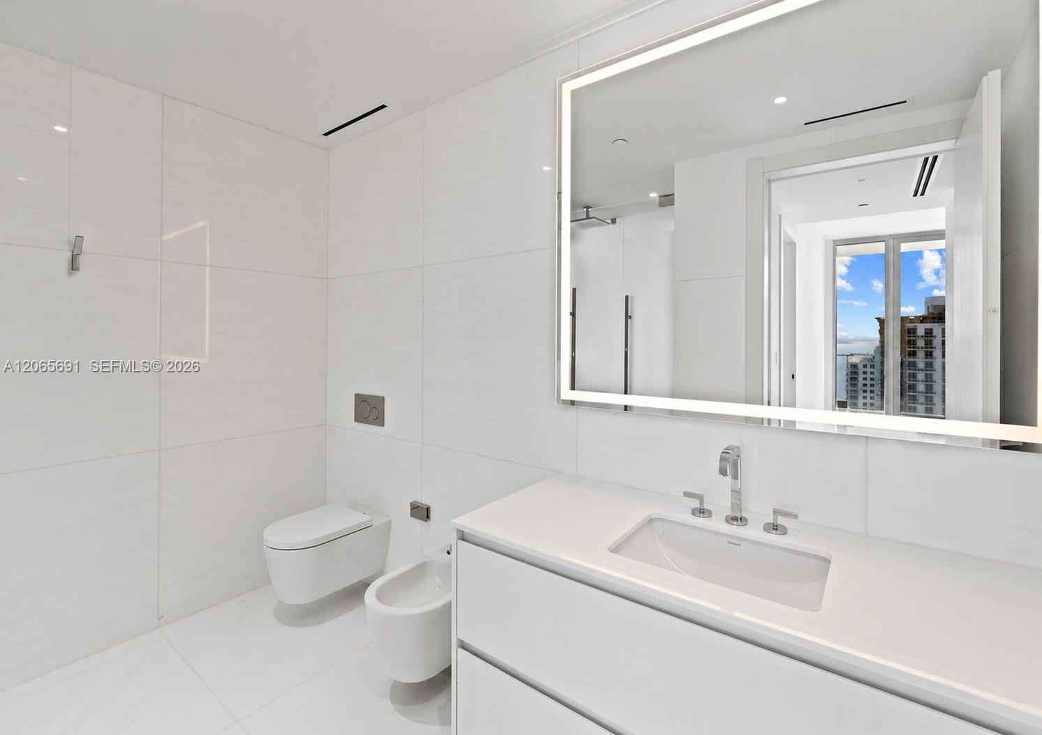 300 Biscayne Boulevard Way