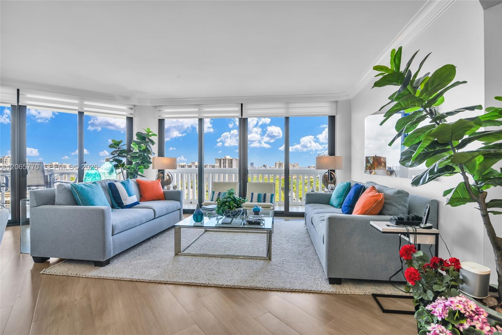 2000 Island Boulevard