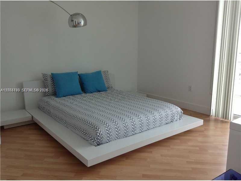 350 NE 24th Street